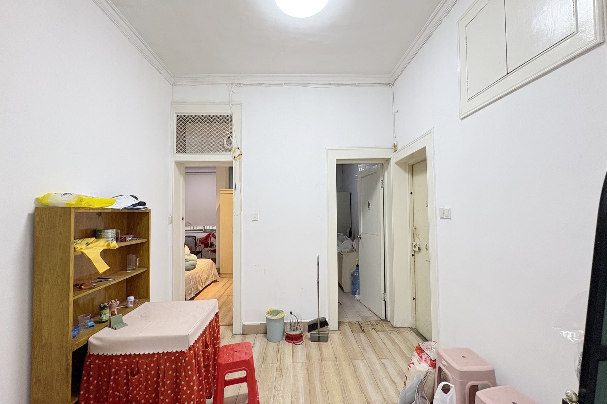 省文联宿舍  3室1厅1卫    66.8万 省文联宿舍  3室1厅1卫    66.8万客厅