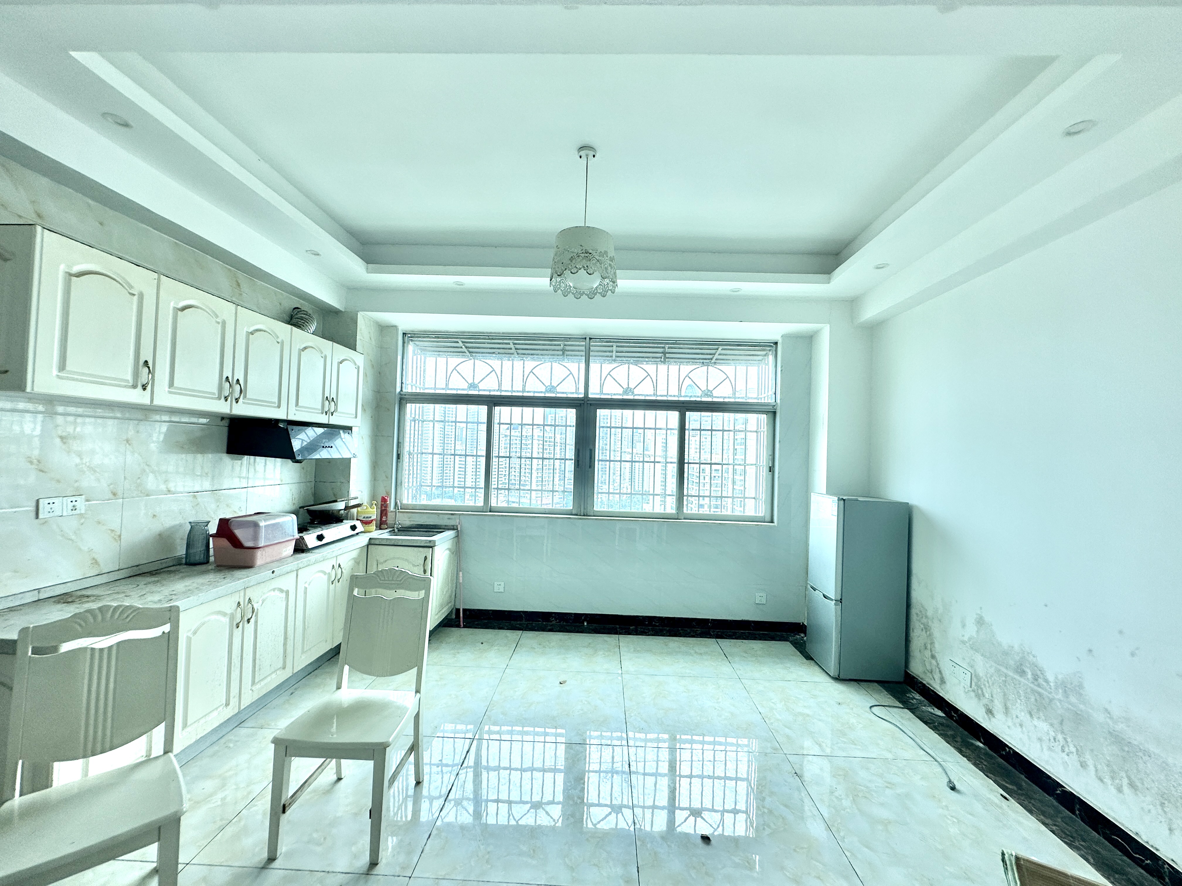 农行宿舍(龙华路)  2室2厅1卫    89.0万 农行宿舍(龙华路)  2室2厅1卫    89.0万厨房