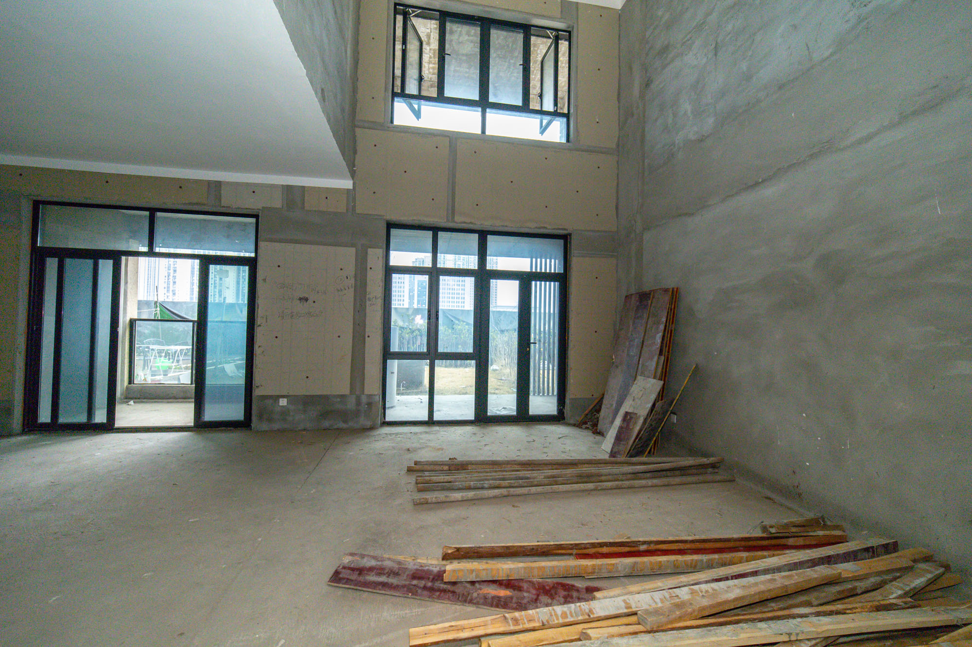 长房星昇公馆  5室2厅3卫    418.0万 长房星昇公馆  5室2厅3卫    418.0万