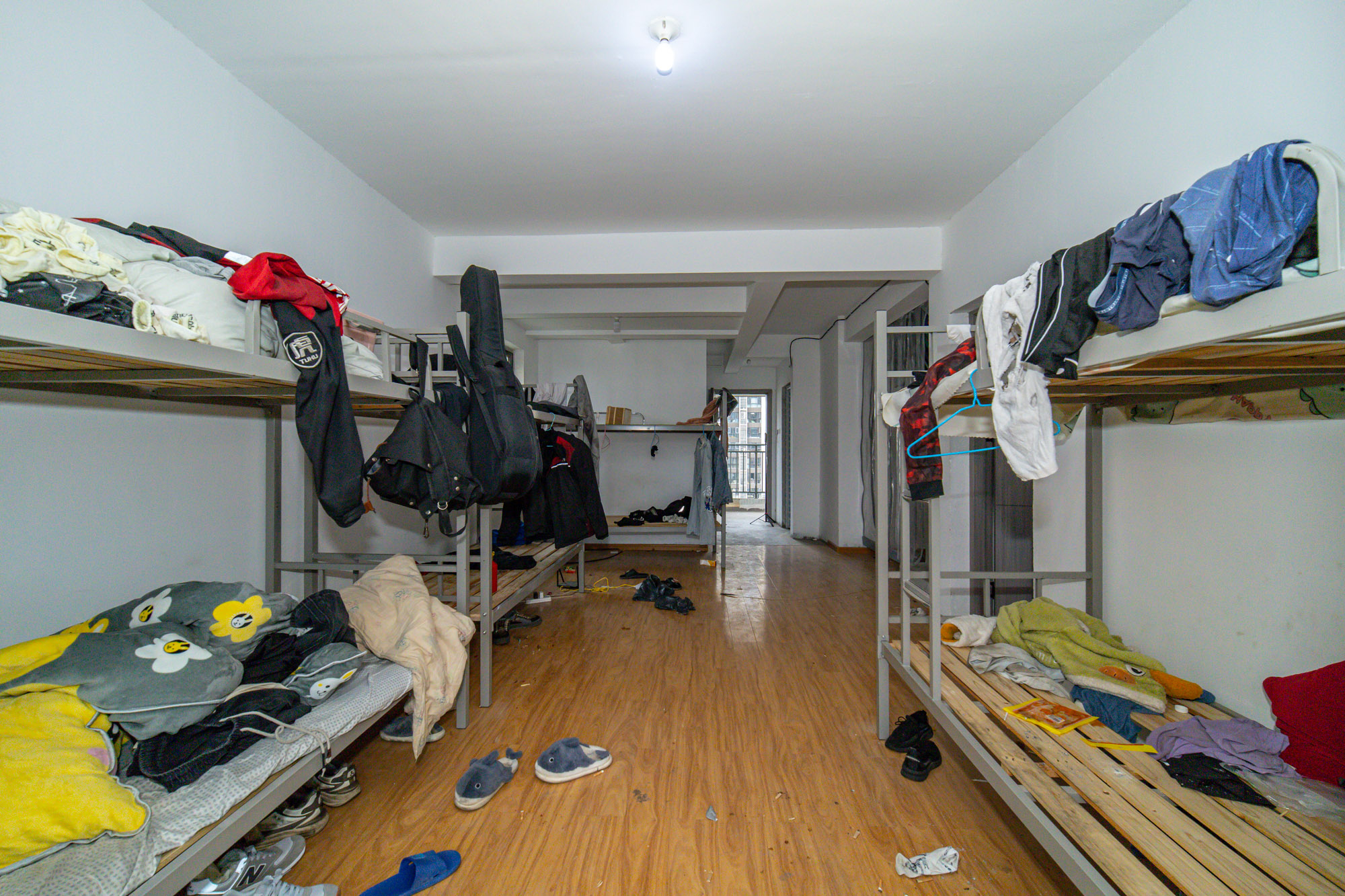 星湖湾一期高层  4室2厅2卫    89.8万 星湖湾一期高层  4室2厅2卫    89.8万