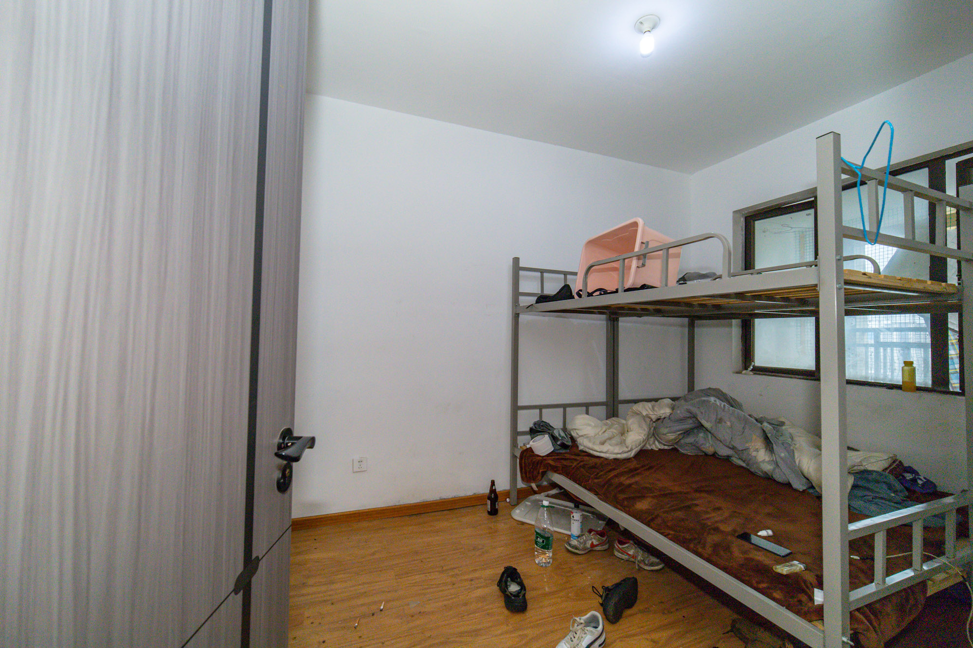 星湖湾一期高层  4室2厅2卫    89.8万 星湖湾一期高层  4室2厅2卫    89.8万卧室