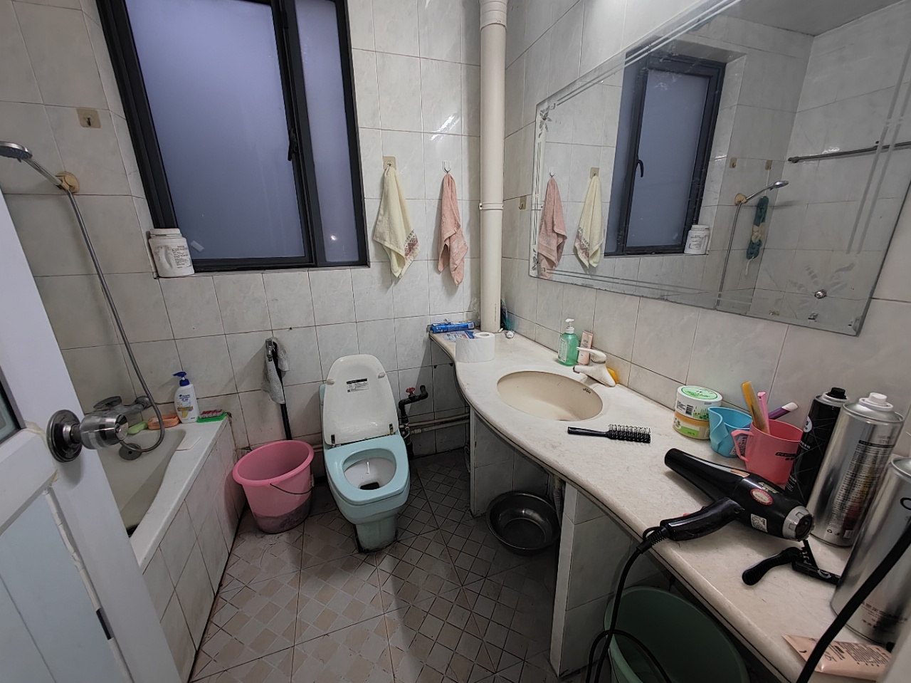 银苑小区 4室2厅2卫 62.0万 银苑小区 4室2厅2卫 62.0万室内图