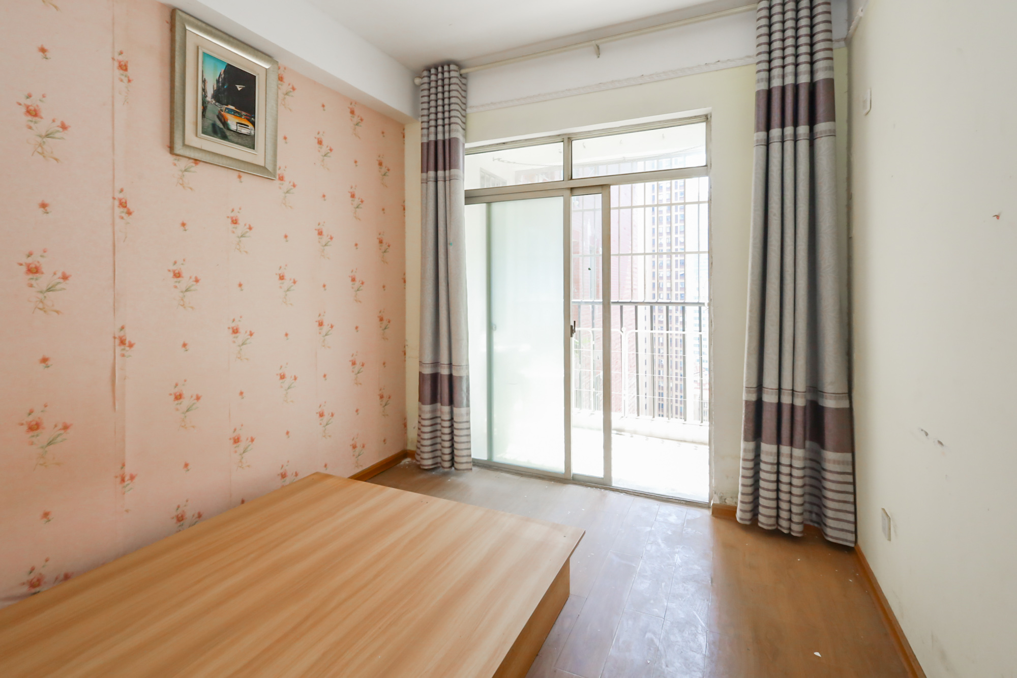 香海西岸  4室2厅2卫    149.96万 香海西岸  4室2厅2卫    149.96万卧室