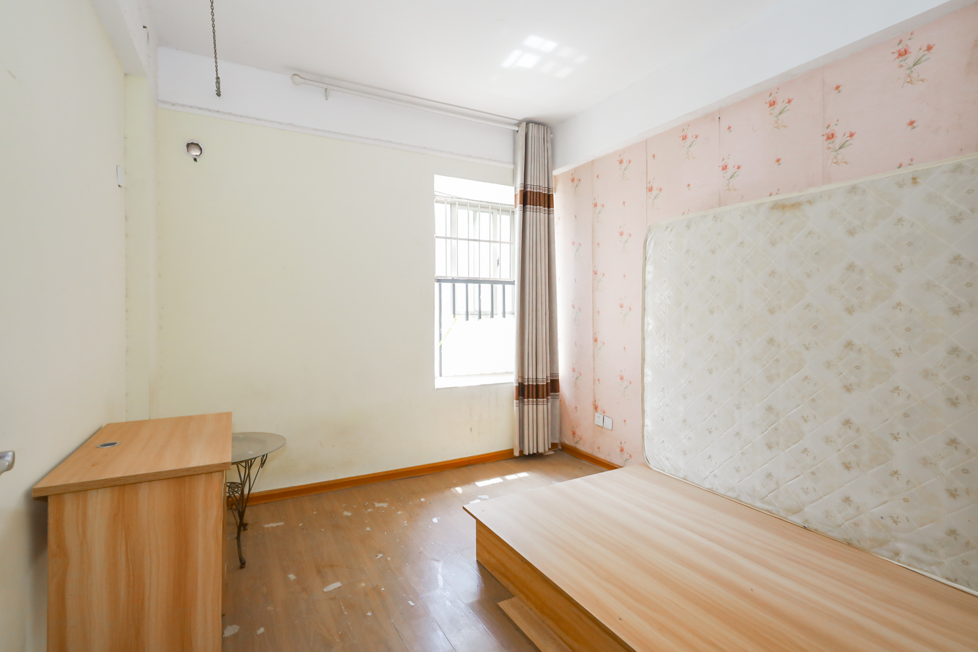 香海西岸  4室2厅2卫    149.96万 香海西岸  4室2厅2卫    149.96万卧室