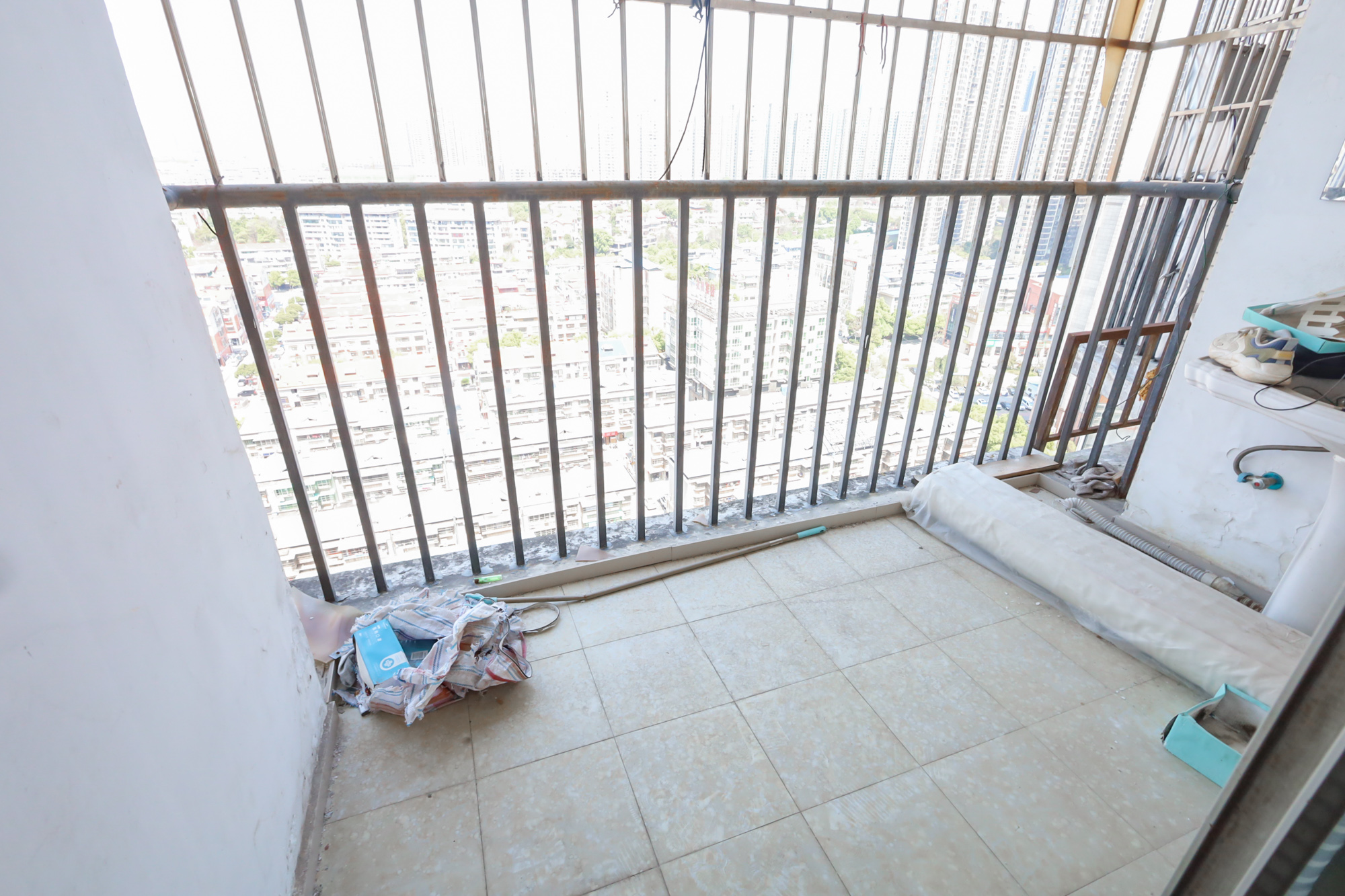 香海西岸  4室2厅2卫    149.96万 香海西岸  4室2厅2卫    149.96万阳台