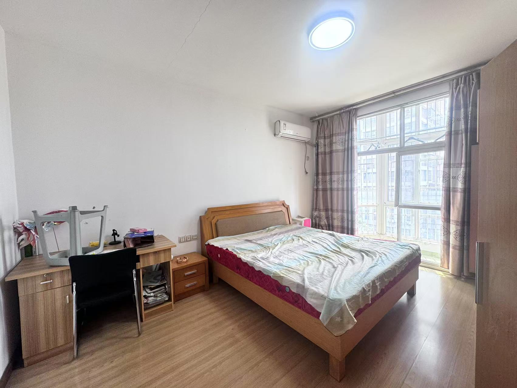 丰园小区  4室2厅2卫    45.0万 丰园小区  4室2厅2卫    45.0万室内图