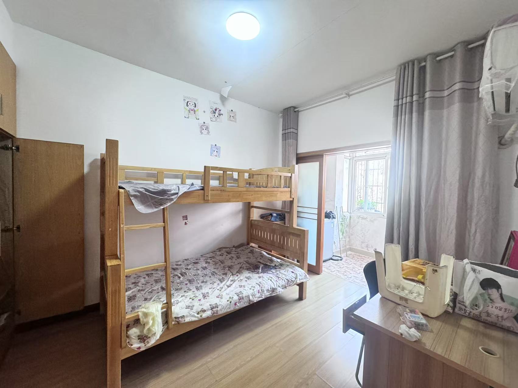 丰园小区  4室2厅2卫    45.0万 丰园小区  4室2厅2卫    45.0万室内图