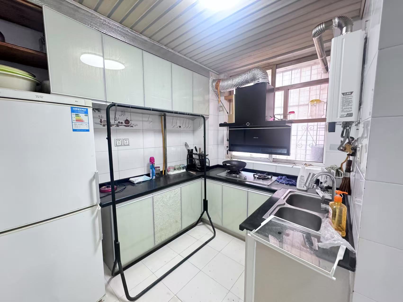 丰园小区  4室2厅2卫    45.0万 丰园小区  4室2厅2卫    45.0万室内图