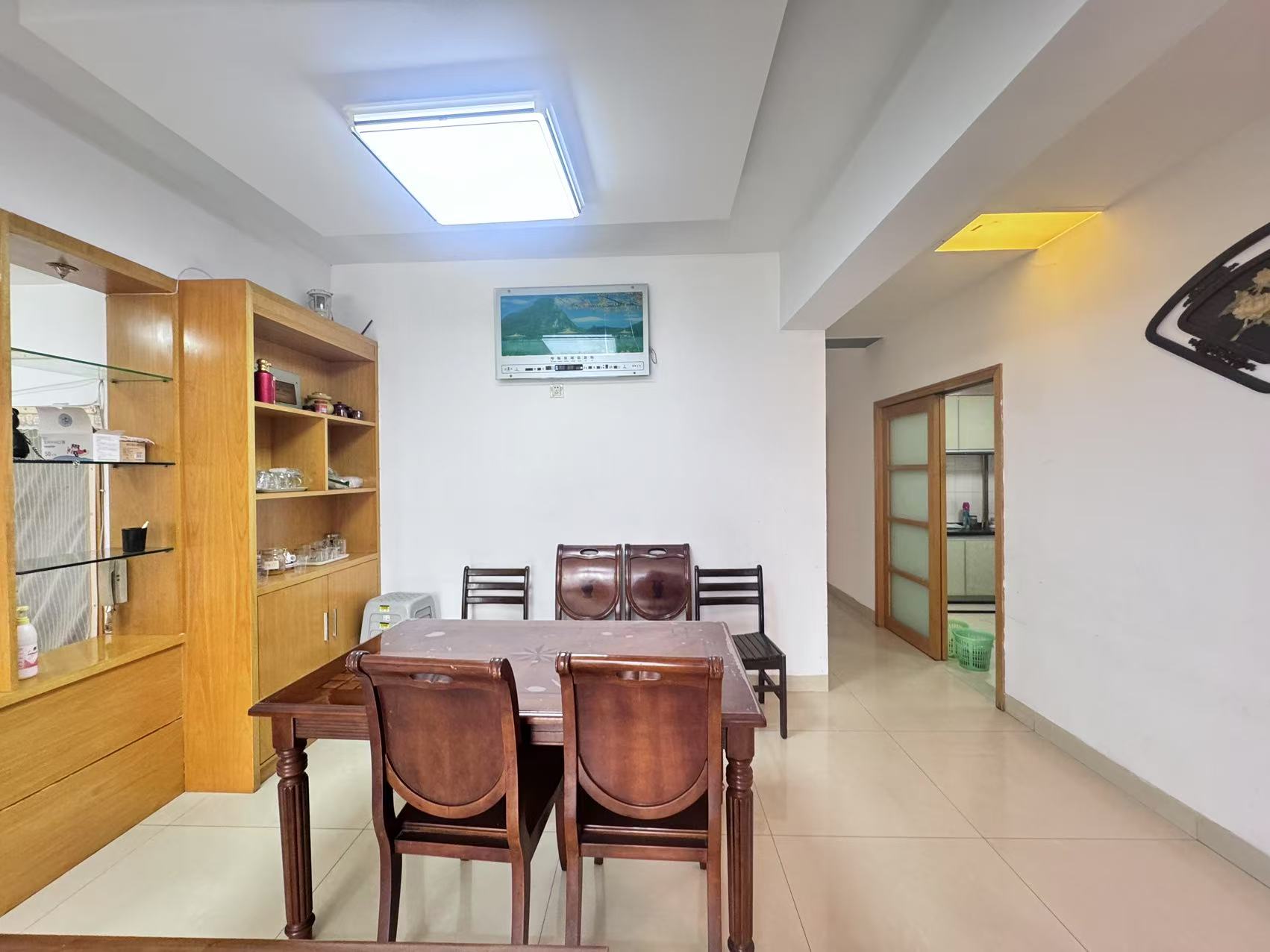 丰园小区  4室2厅2卫    45.0万 丰园小区  4室2厅2卫    45.0万室内图