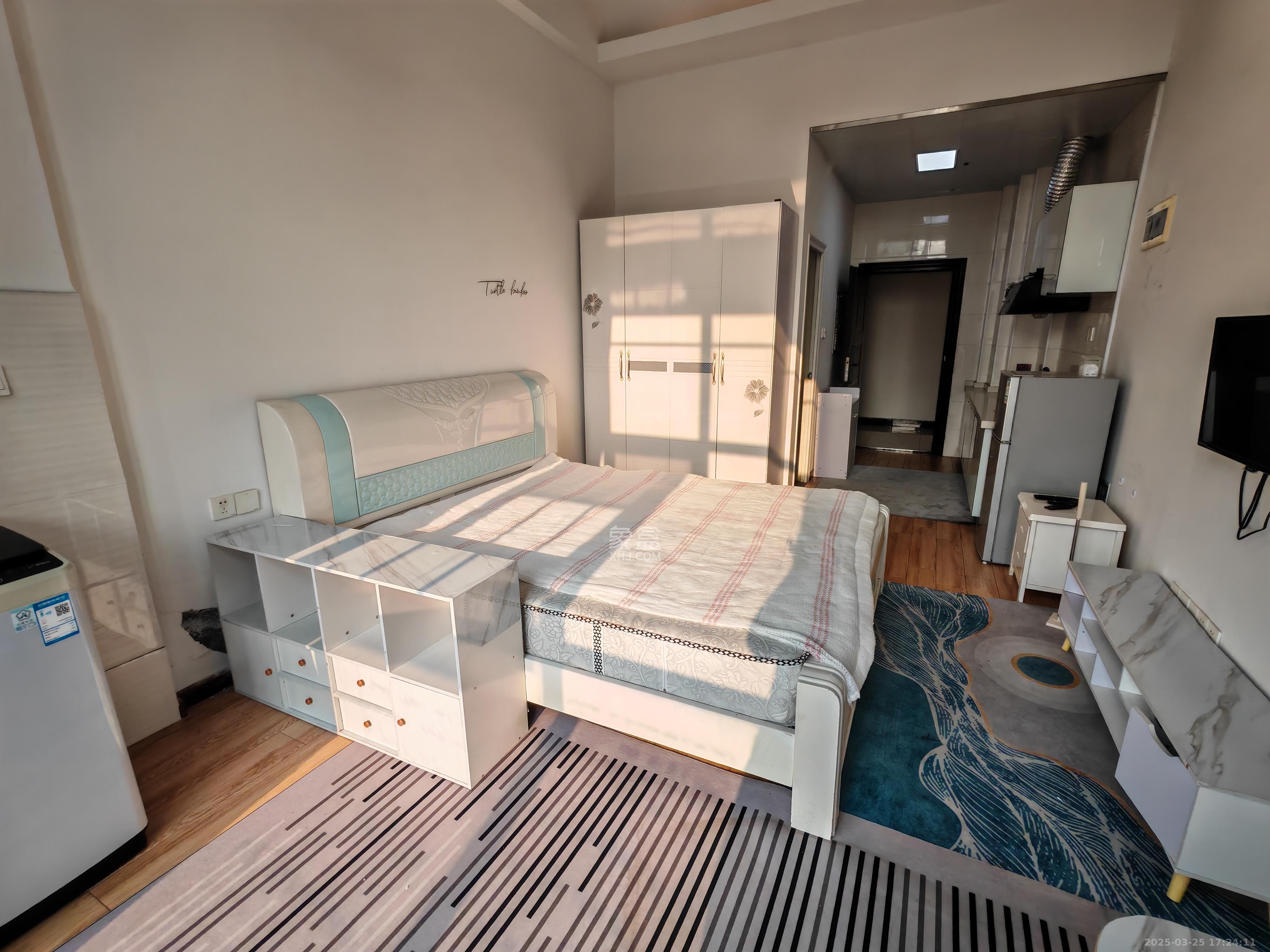 华侨假日中心(晟华苑) 1室1厅1卫 1500.0元/月 华侨假日中心(晟华苑) 1室1厅1卫 1500.0元/月室内图