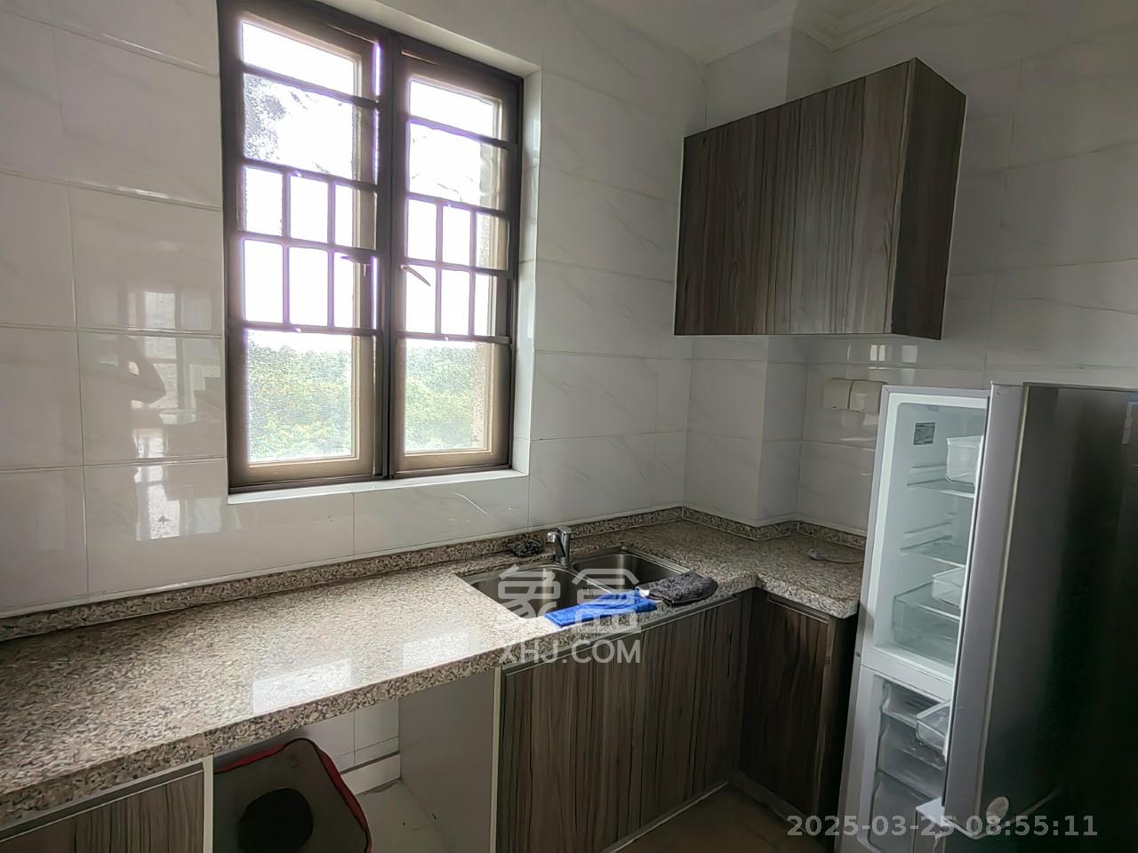 碧桂园公园壹号(凯怡茗苑) 3室2厅1卫 1600.0元/月 碧桂园公园壹号(凯怡茗苑) 3室2厅1卫 1600.0元/月室内图