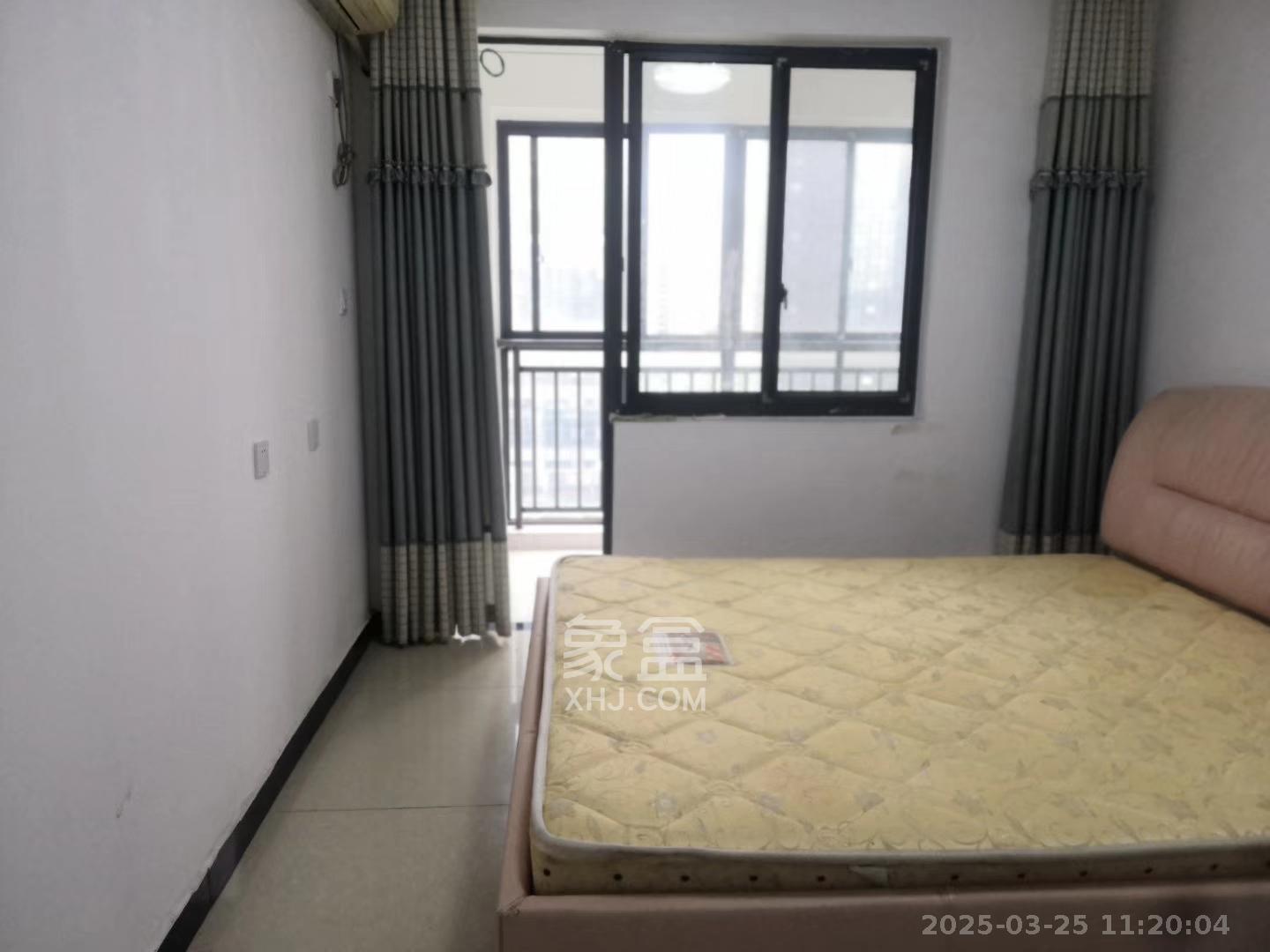 荣盛花语馨苑  2室1厅1卫   2200.00元/月室内图