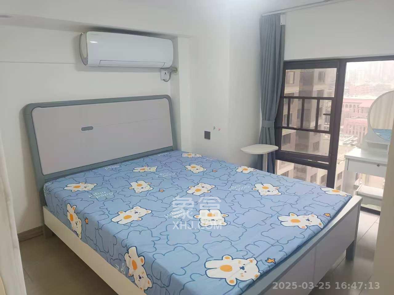卓越江岸  2室1厅1卫    2300.0元/月室内图