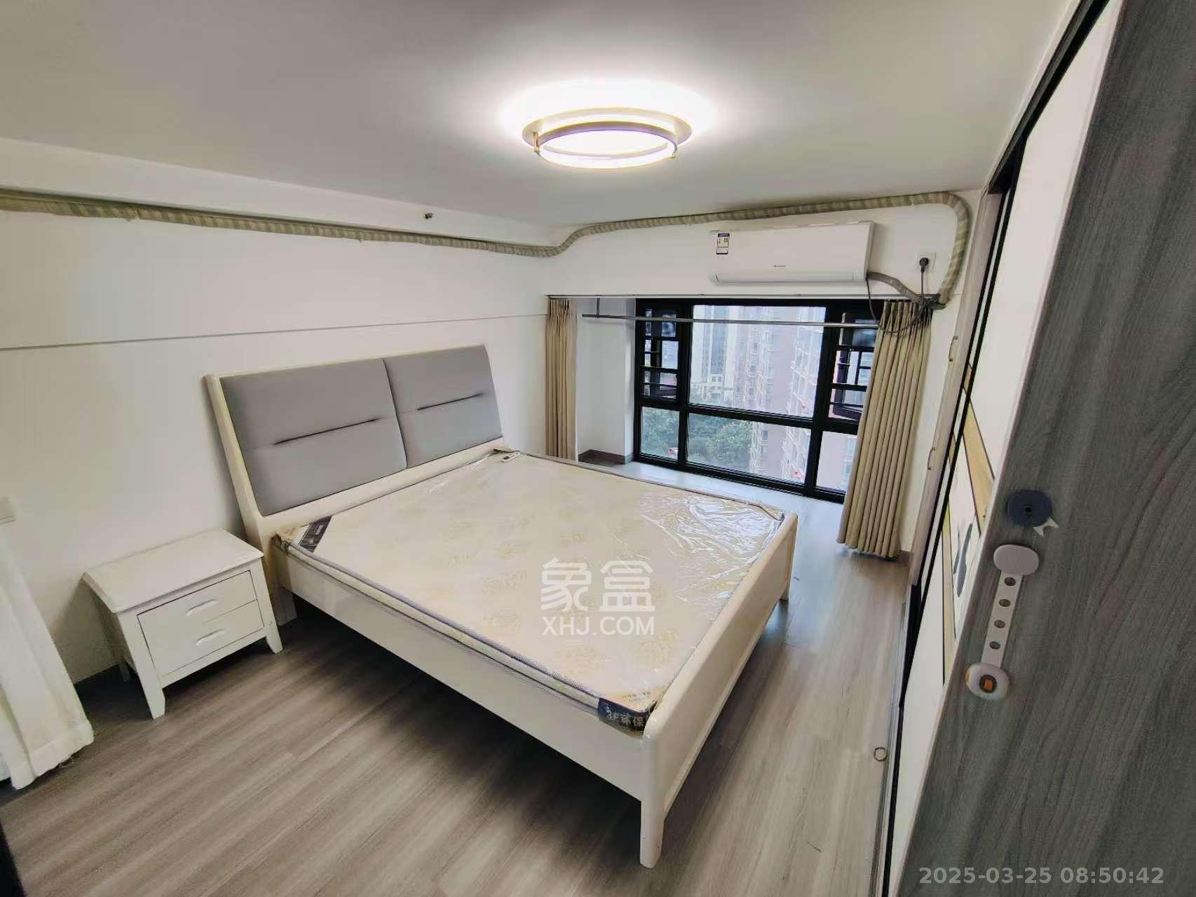 弘阳时光里  2室1厅1卫   2200.00元/月室内图