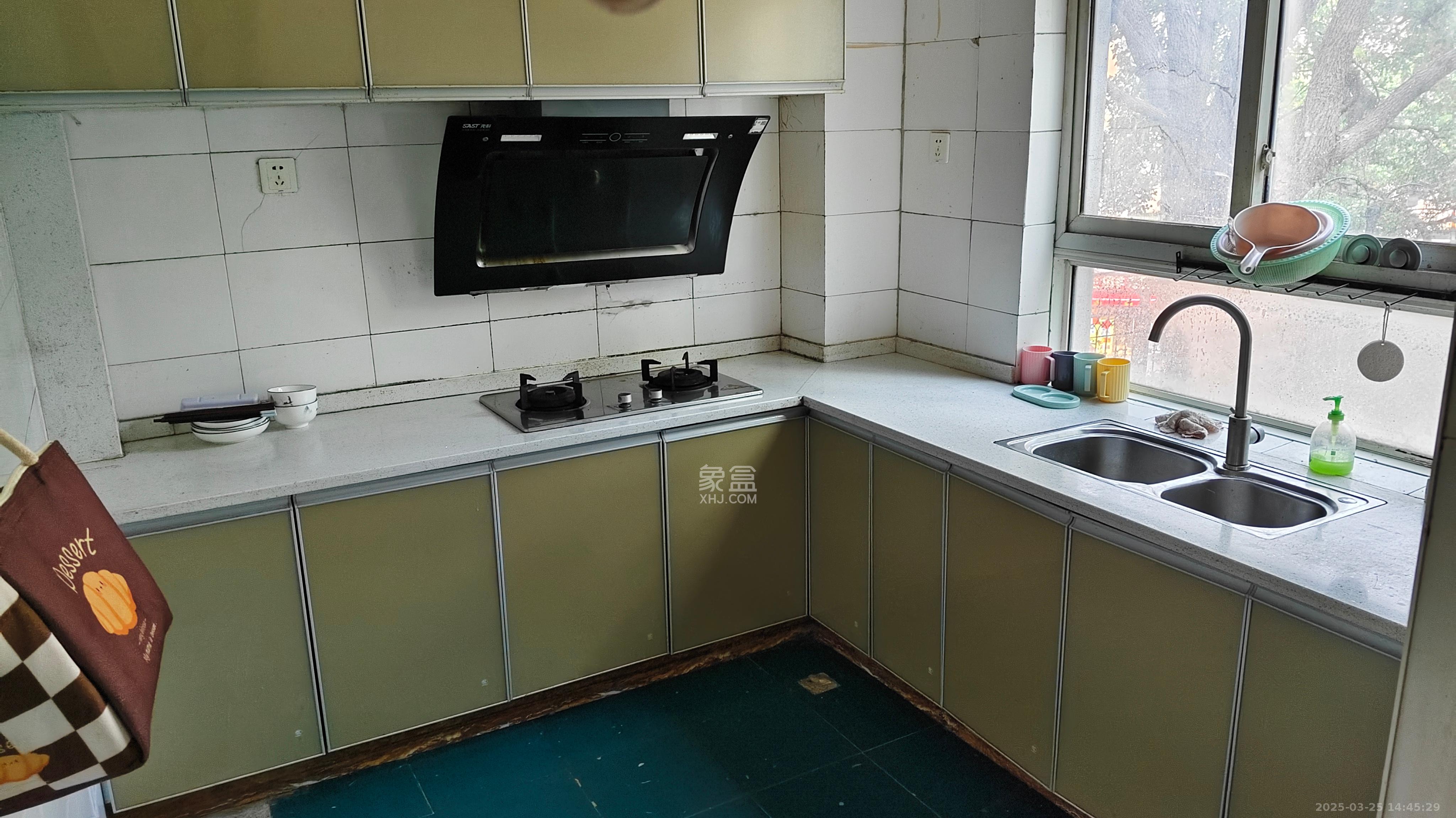 龙吉湾小区(龙瑞尚苑) 2室2厅1卫 1600.0元/月 龙吉湾小区(龙瑞尚苑) 2室2厅1卫 1600.0元/月室内图