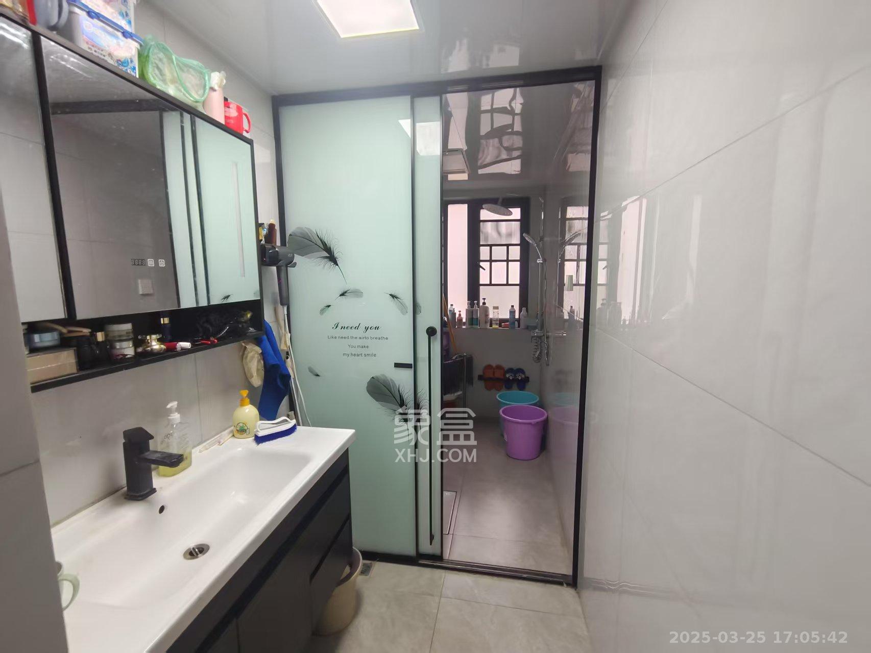 学士翰林苑 2室2厅2卫 2000.0元/月 学士翰林苑 2室2厅2卫 2000.0元/月室内图