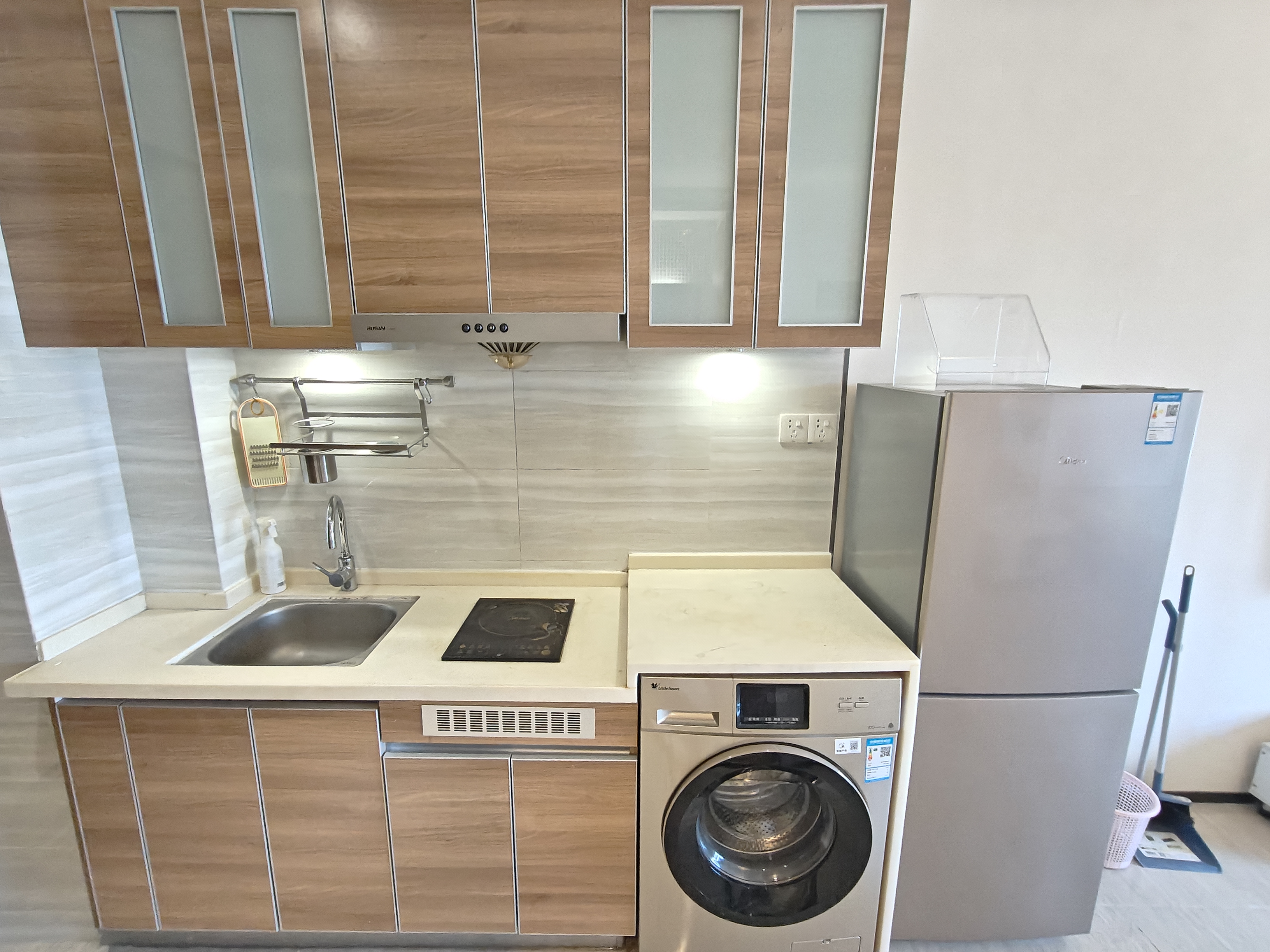 恒大华府 1室1厅1卫 1300.0元/月 恒大华府 1室1厅1卫 1300.0元/月室内图