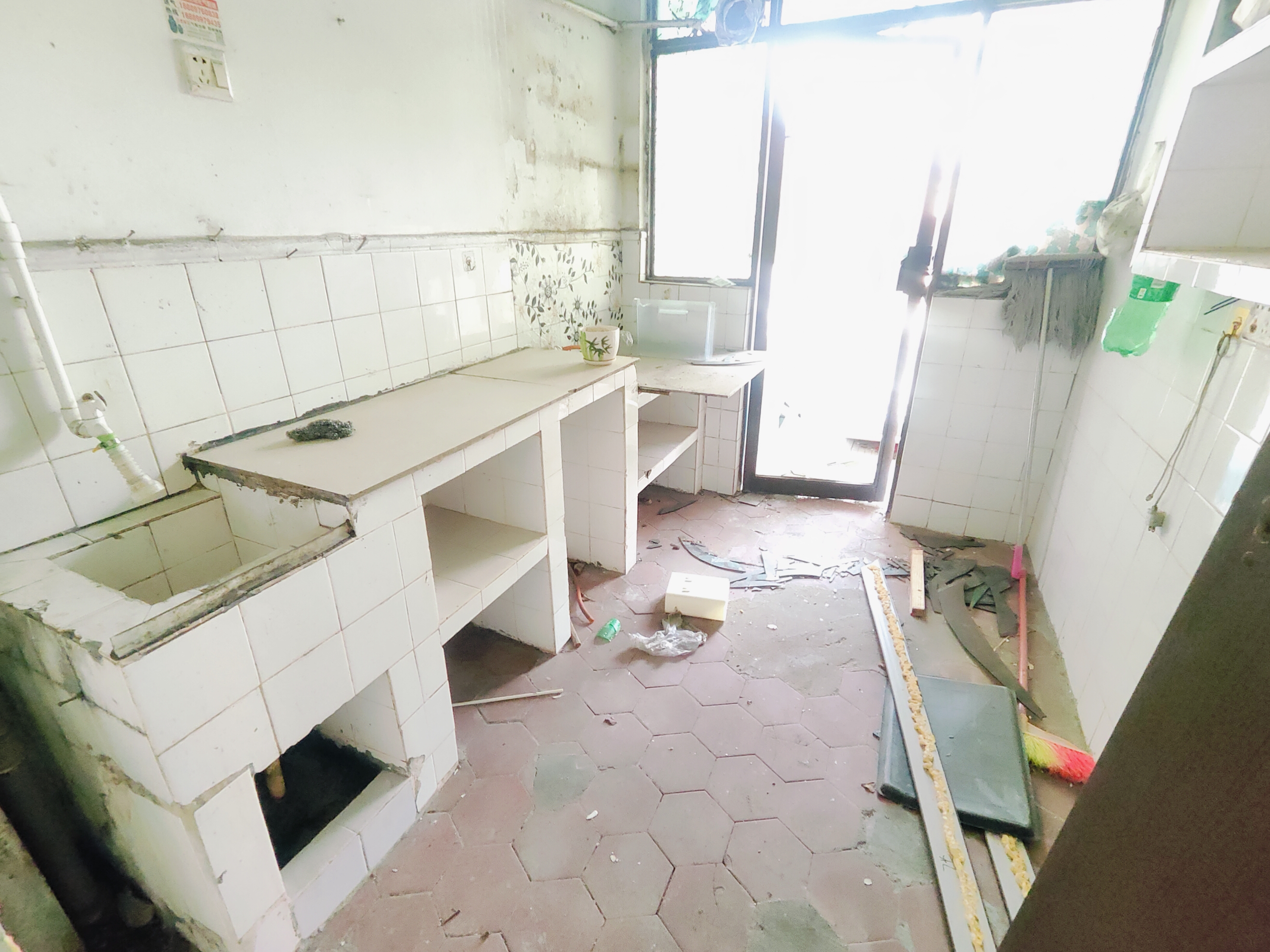 富南公寓  3室2厅1卫    80.0万 富南公寓  3室2厅1卫    80.0万客厅