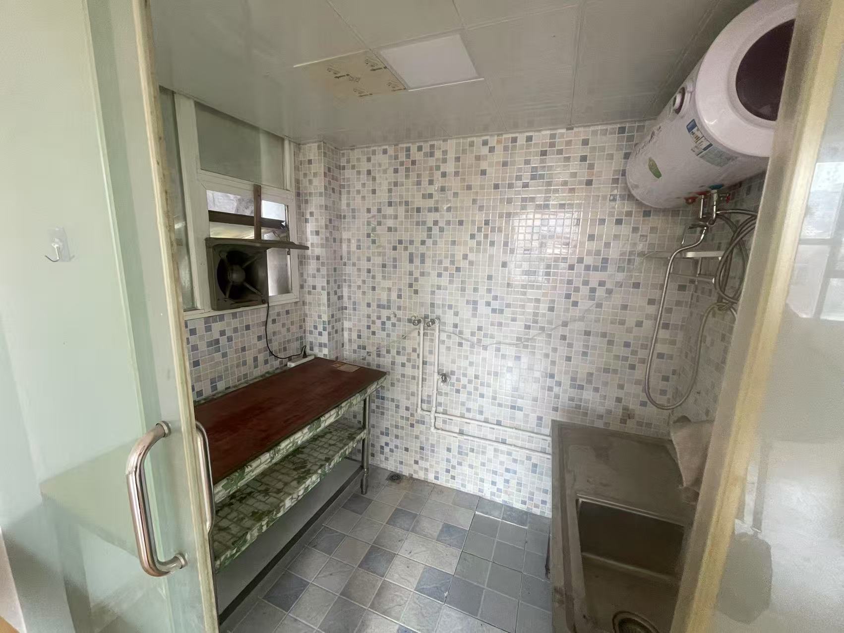 罗家小区西区 2室1厅2卫 900.0元/月 罗家小区西区 2室1厅2卫 900.0元/月室内图