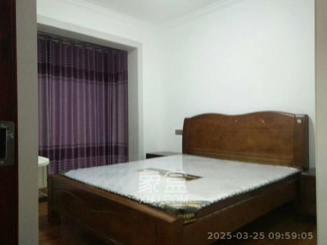 和润园一、二期 3室2厅1卫 2000.0元/月 和润园一、二期 3室2厅1卫 2000.0元/月室内图