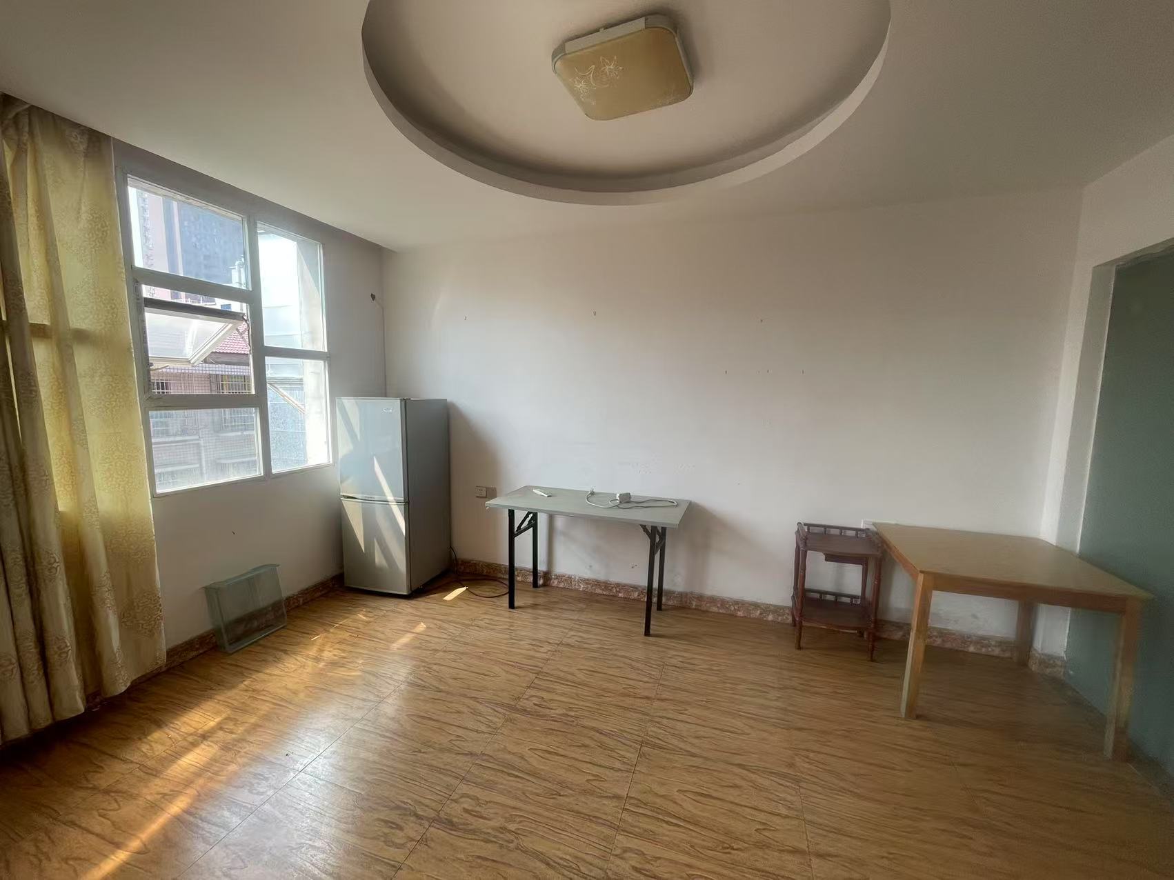 罗家小区西区 2室1厅2卫 900.0元/月 罗家小区西区 2室1厅2卫 900.0元/月室内图