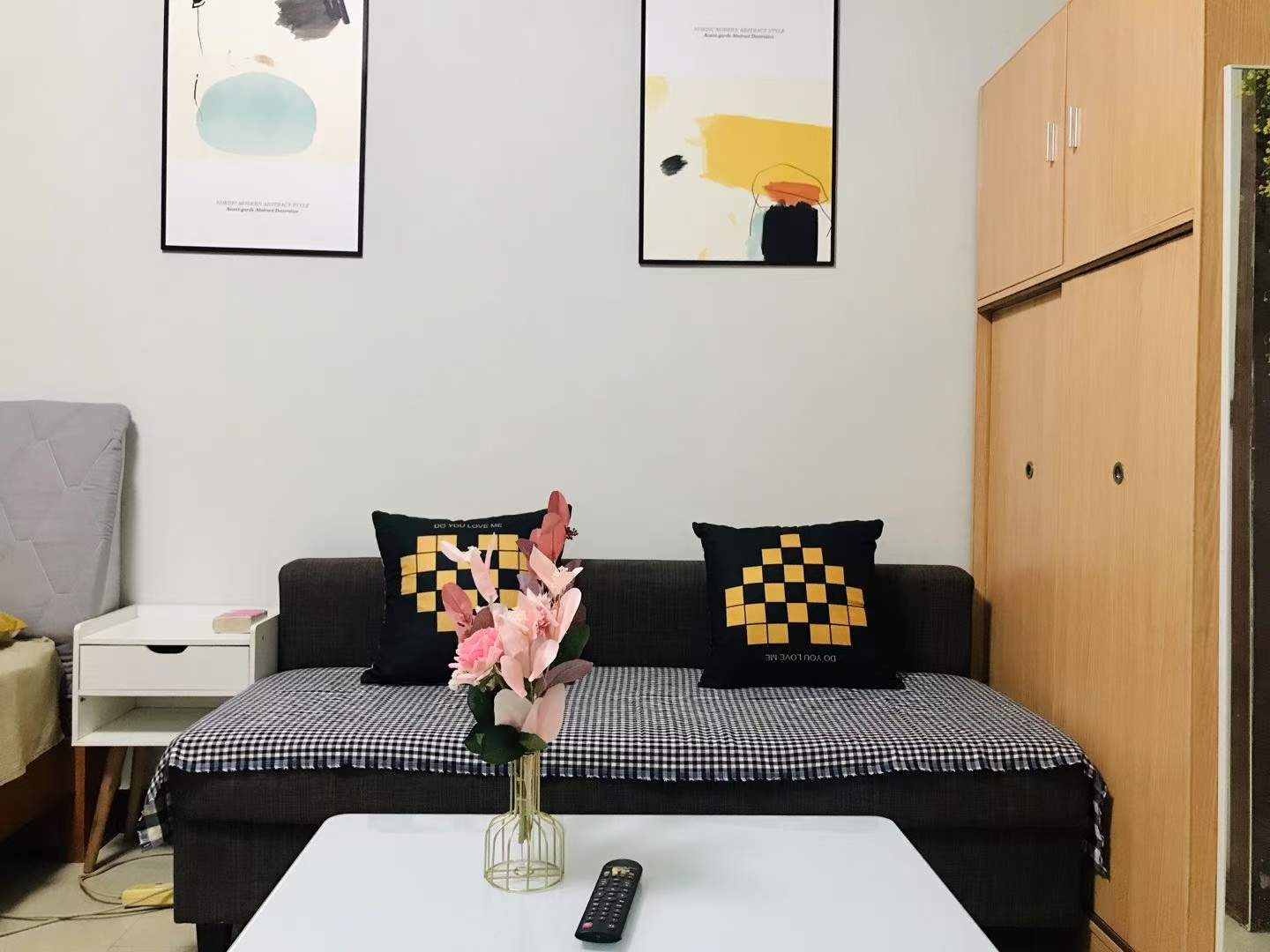 阳光假日公寓 1室0厅1卫 1500.0元/月 阳光假日公寓 1室0厅1卫 1500.0元/月室内图