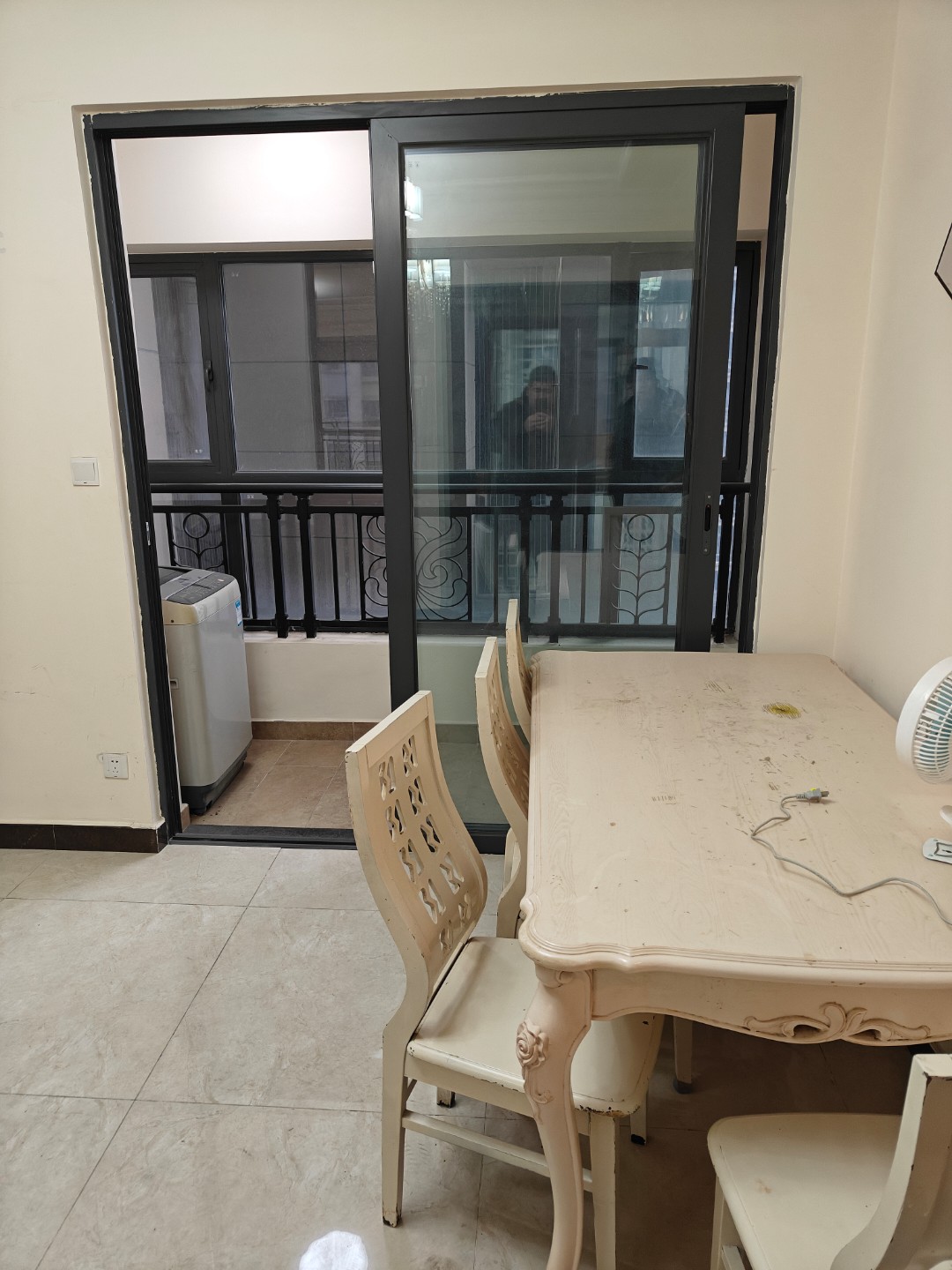 恒大华府 3室2厅2卫 2000.0元/月 恒大华府 3室2厅2卫 2000.0元/月室内图