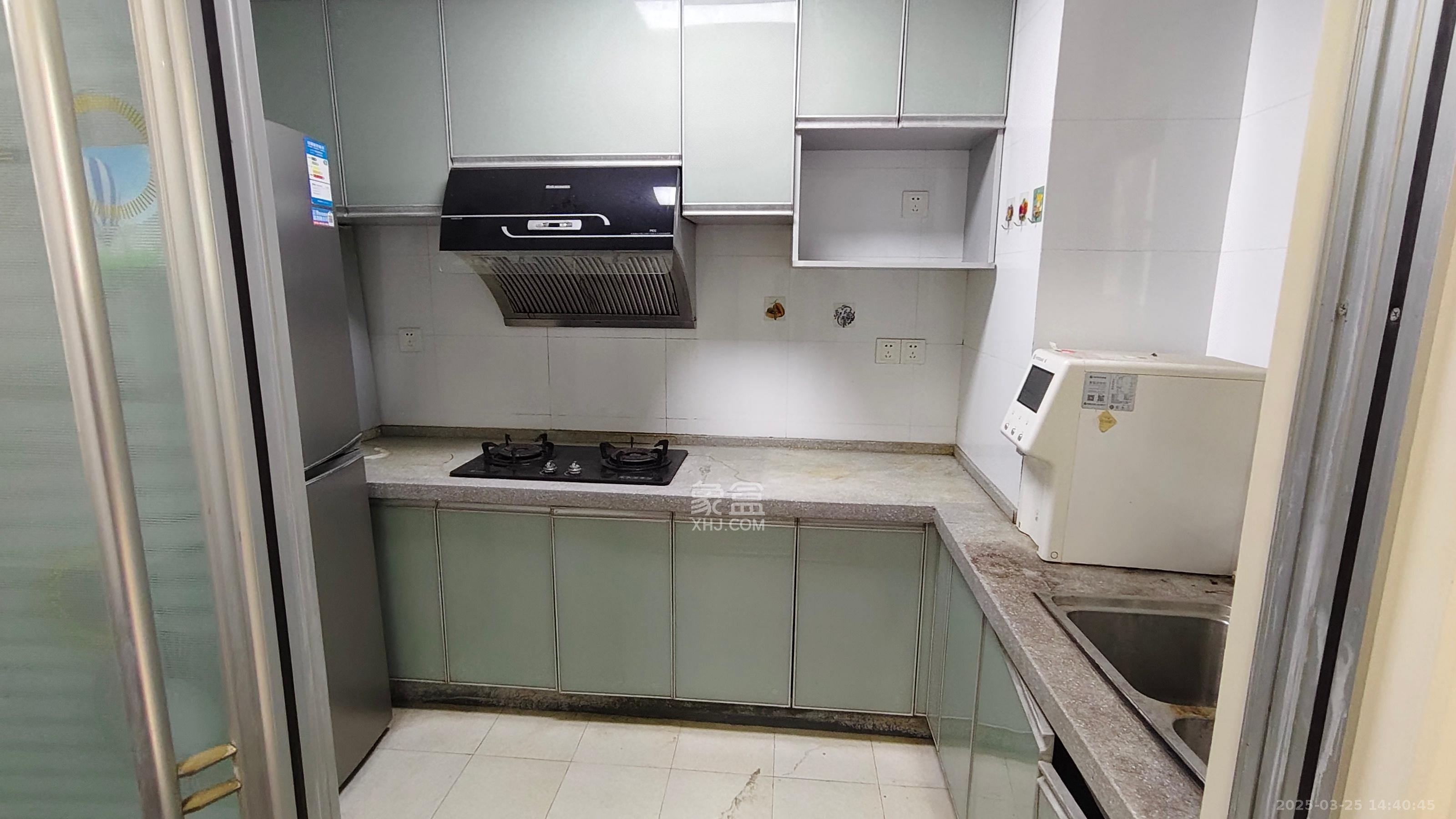 湘江世纪城聚江苑 4室2厅2卫 3000.0元/月 湘江世纪城聚江苑 4室2厅2卫 3000.0元/月室内图