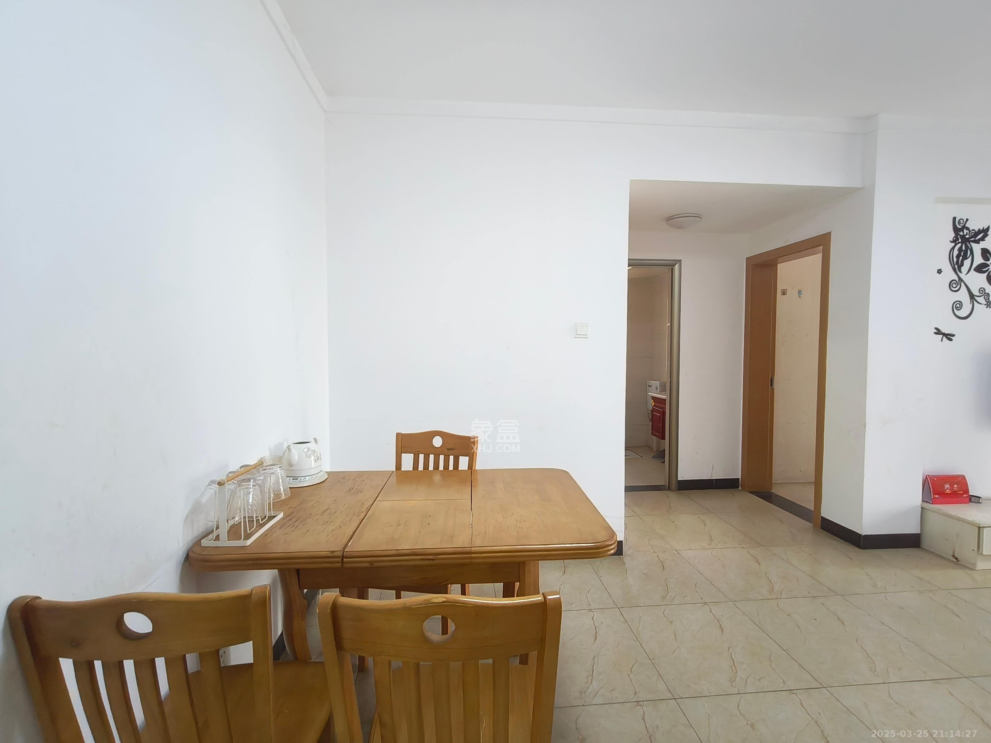 领东汇 3室2厅1卫 2200.0元/月 领东汇 3室2厅1卫 2200.0元/月室内图