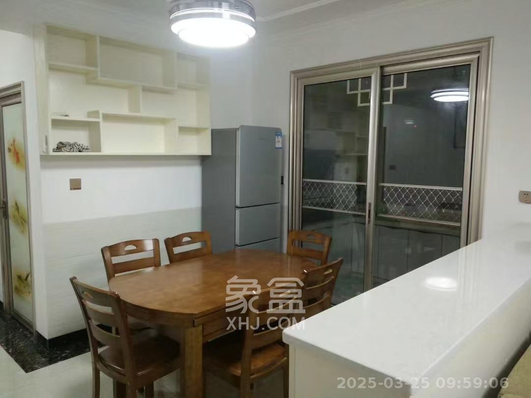 和润园一、二期 3室2厅1卫 2000.0元/月 和润园一、二期 3室2厅1卫 2000.0元/月室内图