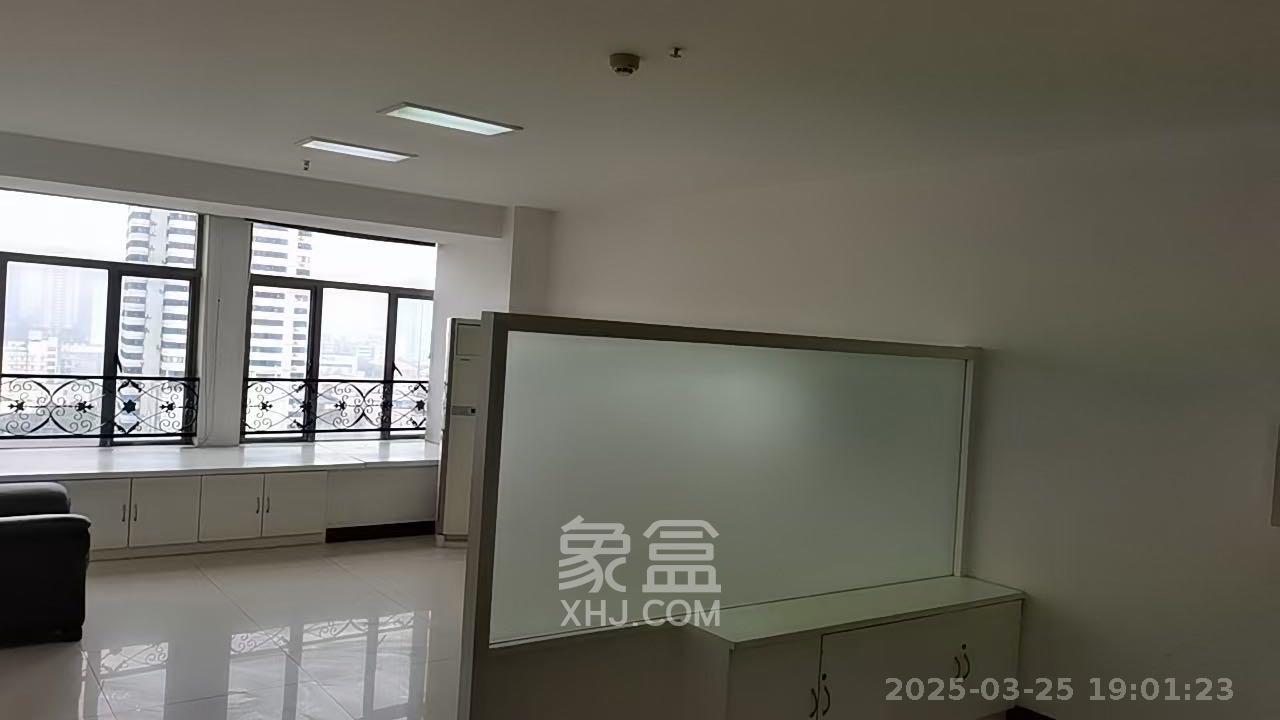 维一星城国际（写字楼）  1室1厅1卫   6000.00元/月室内图