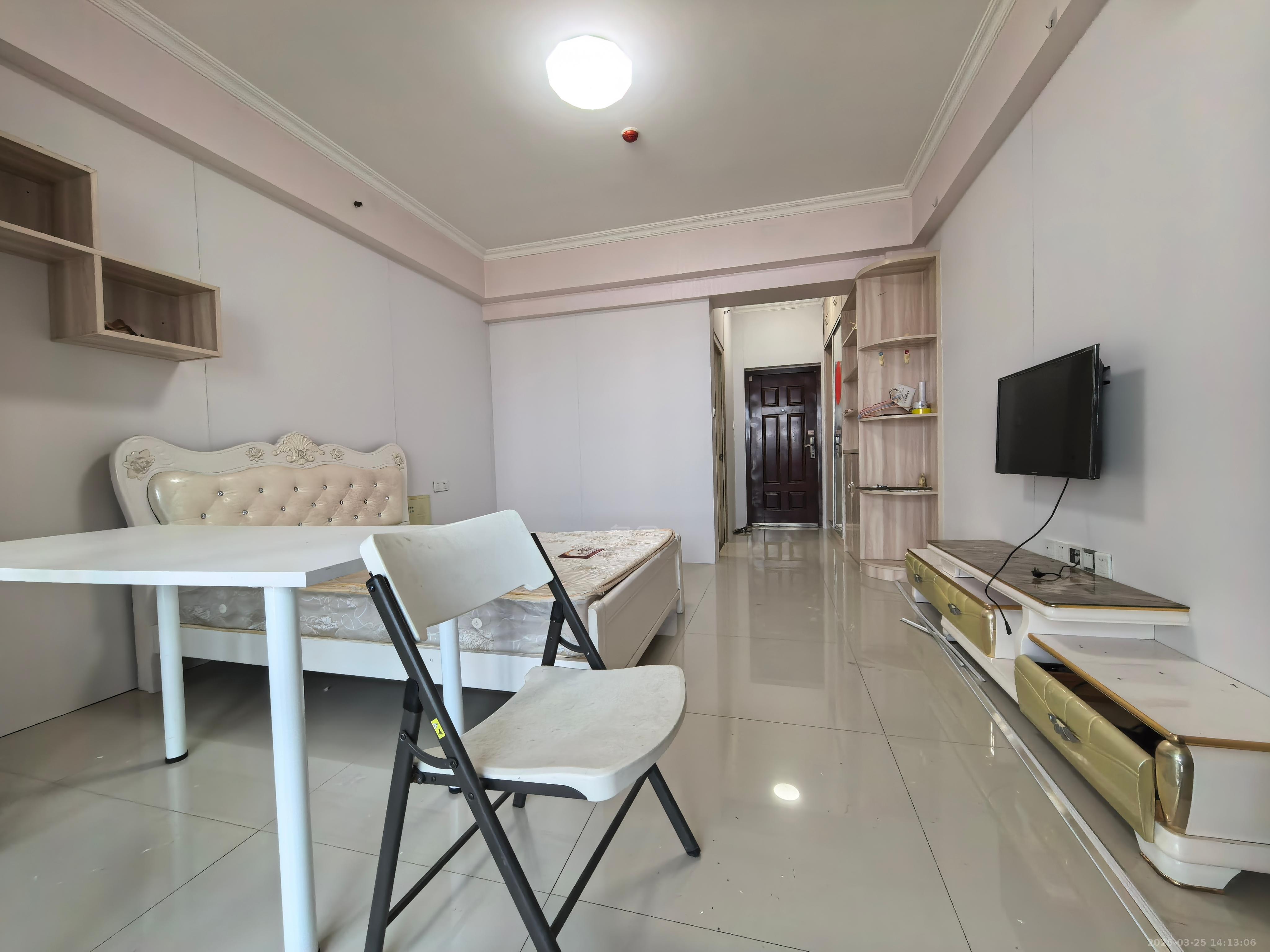 龙腾国际 1室1厅1卫 1300.0元/月 龙腾国际 1室1厅1卫 1300.0元/月室内图