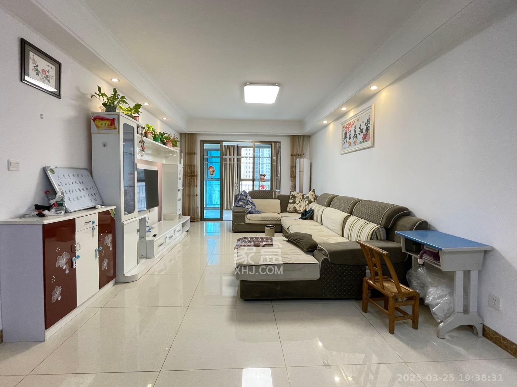 江山帝景哈佛  2室2厅1卫    1900.0元/月 江山帝景哈佛  2室2厅1卫    1900.0元/月