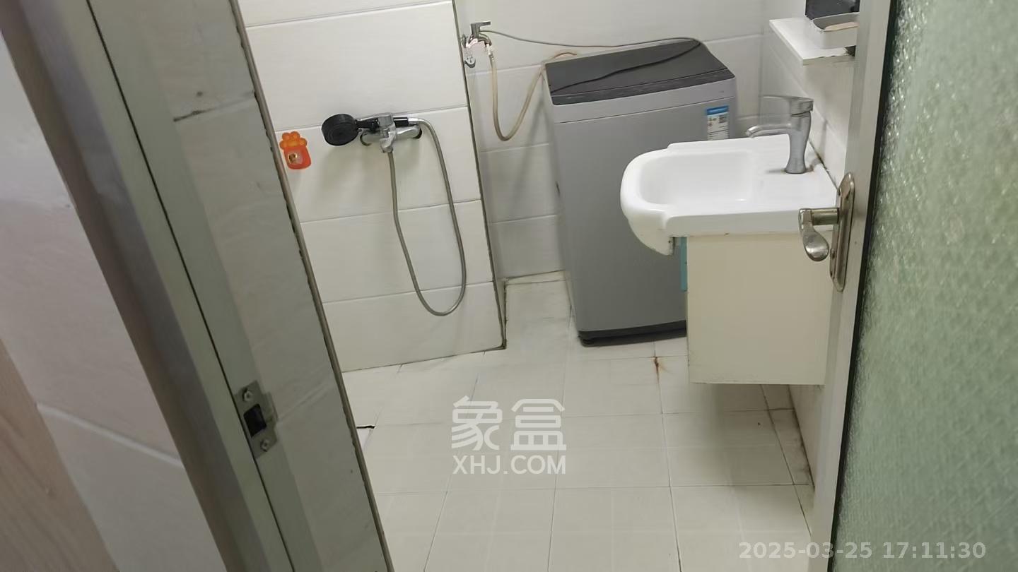 湖韵佳苑  2室1厅1卫   1600.00元/月室内图
