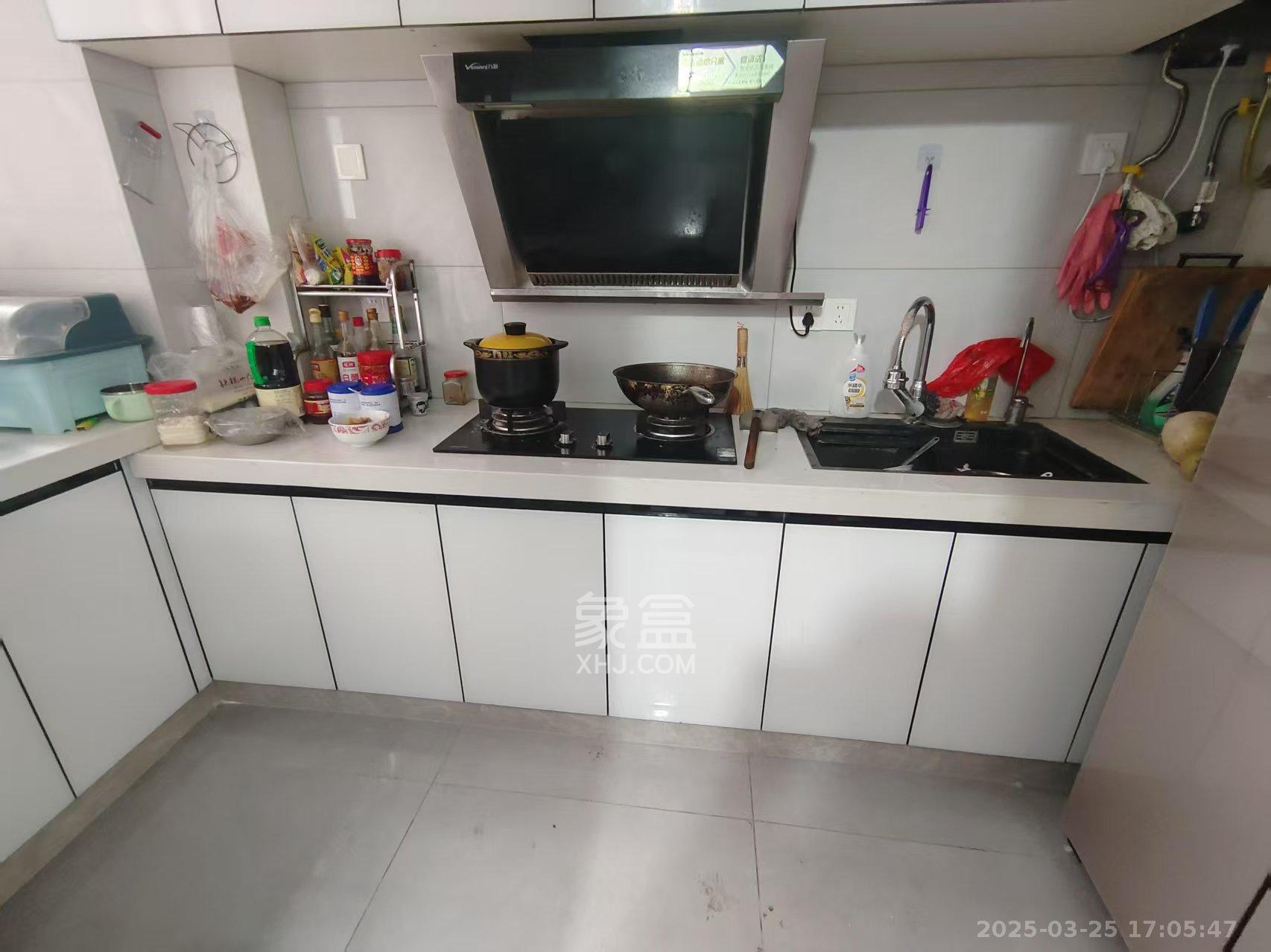 学士翰林苑 2室2厅2卫 2000.0元/月 学士翰林苑 2室2厅2卫 2000.0元/月室内图