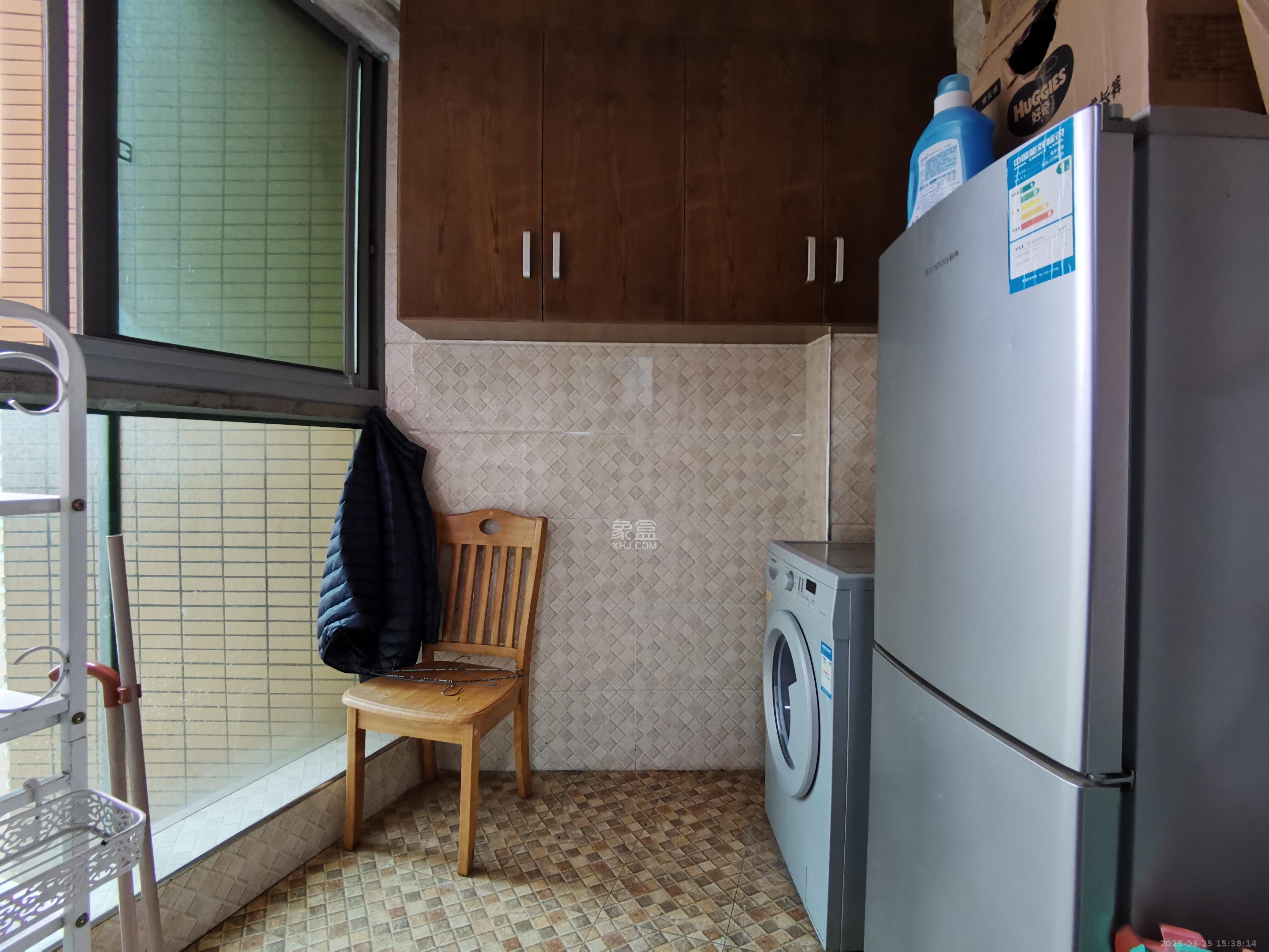 新城新世界一二三期  1室0厅1卫   1700.00元/月室内图