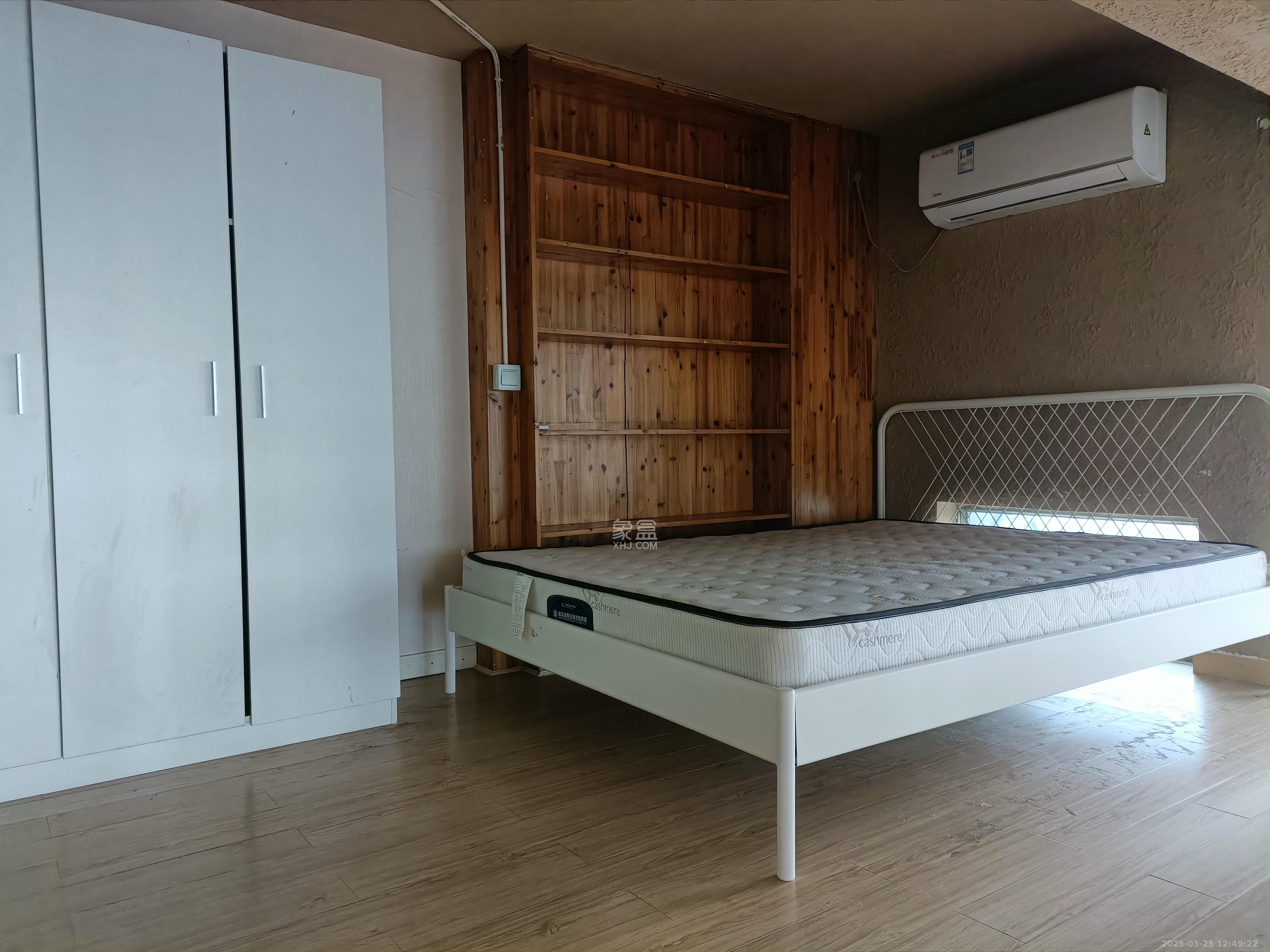 香颂国际  1室1厅1卫    1600.0元/月 香颂国际  1室1厅1卫    1600.0元/月室内图