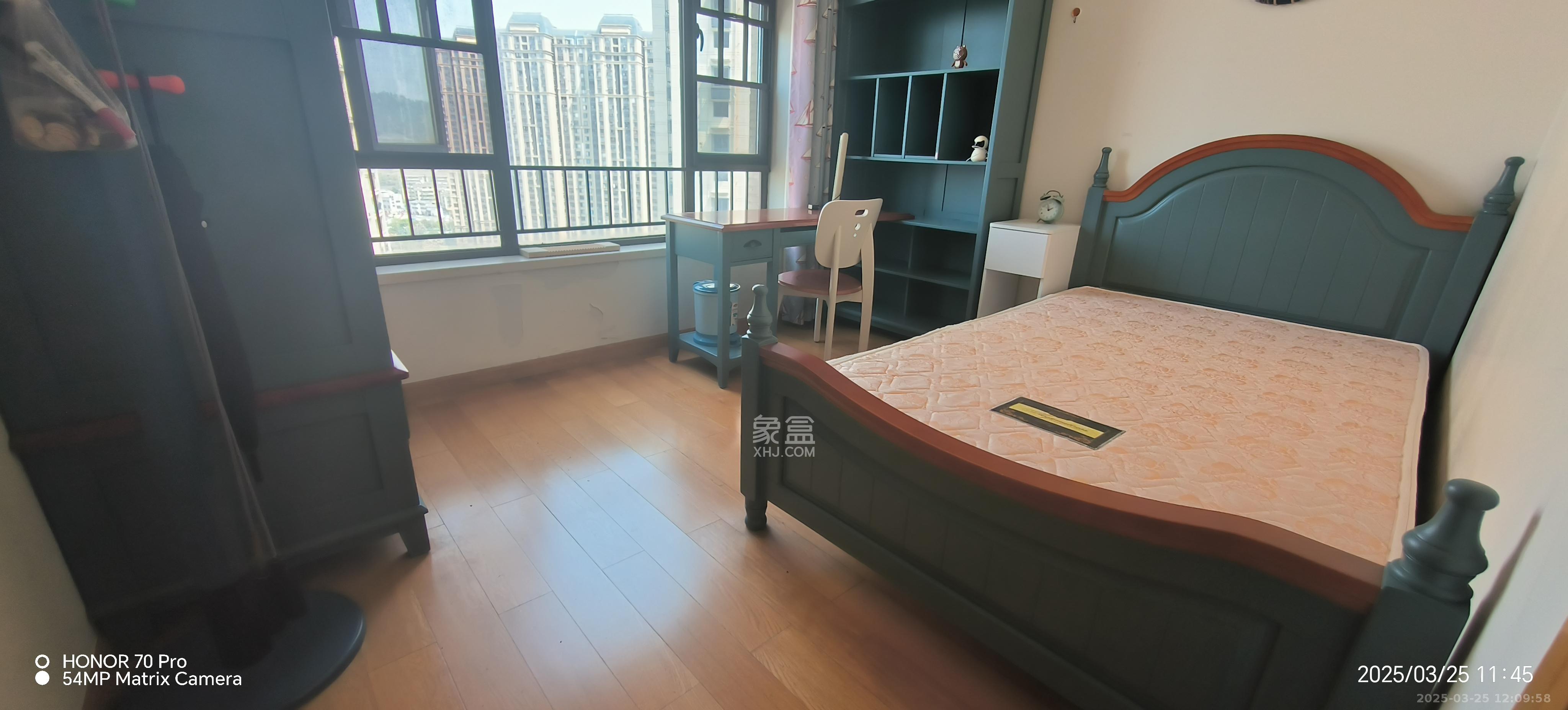 中海国际三期  3室2厅2卫   2200.00元/月室内图