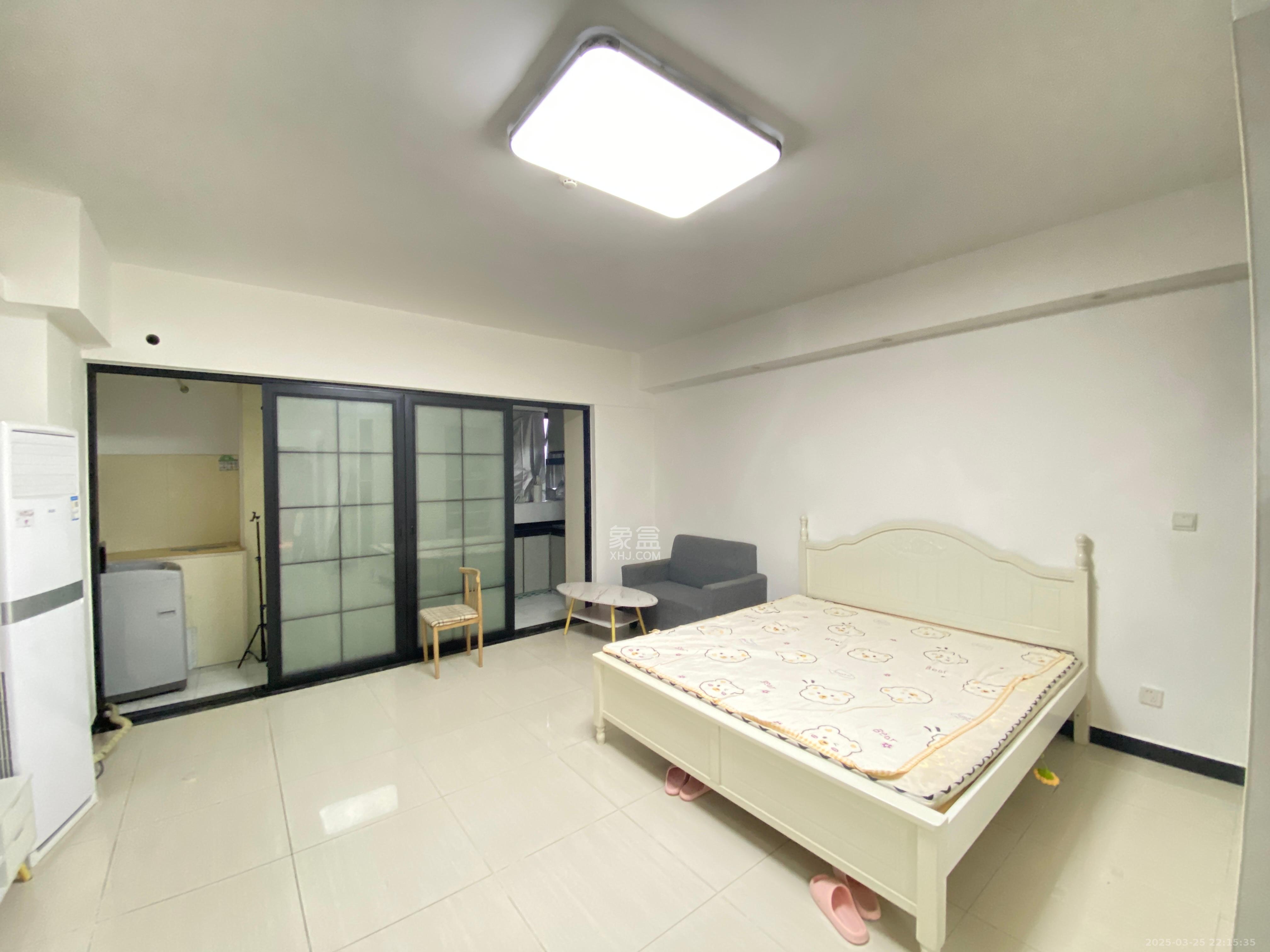东友星座  1室1厅1卫   1800.00元/月室内图