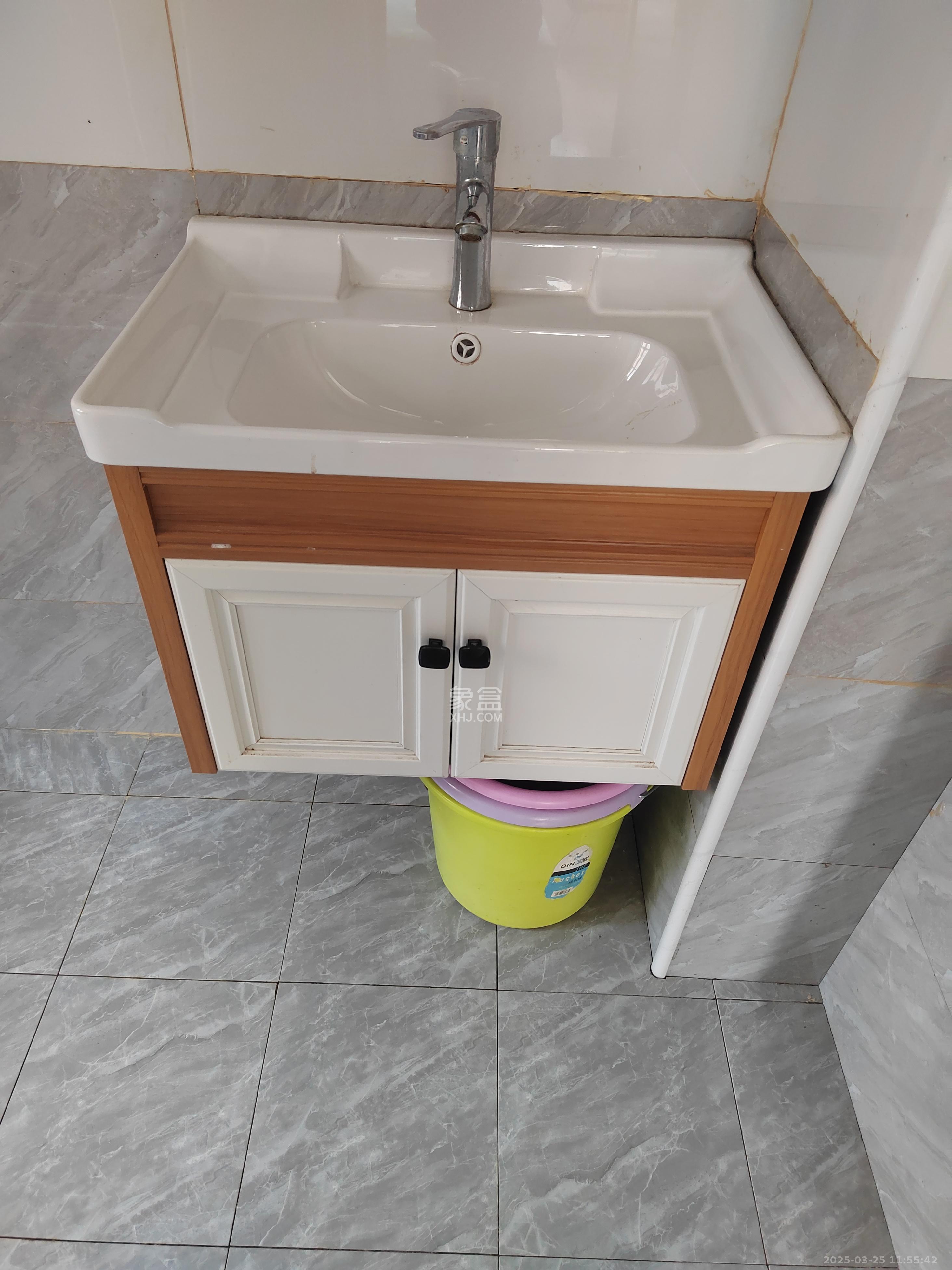 西湖鸿运佳苑  3室2厅1卫    2000.0元/月 西湖鸿运佳苑  3室2厅1卫    2000.0元/月室内图