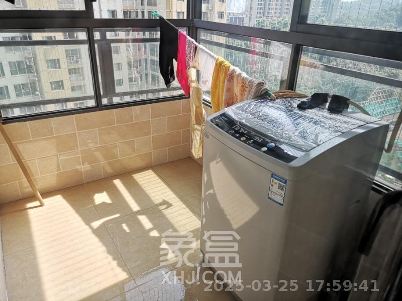 好莱城(弘德西街) 3室2厅1卫 2600.0元/月 好莱城(弘德西街) 3室2厅1卫 2600.0元/月室内图