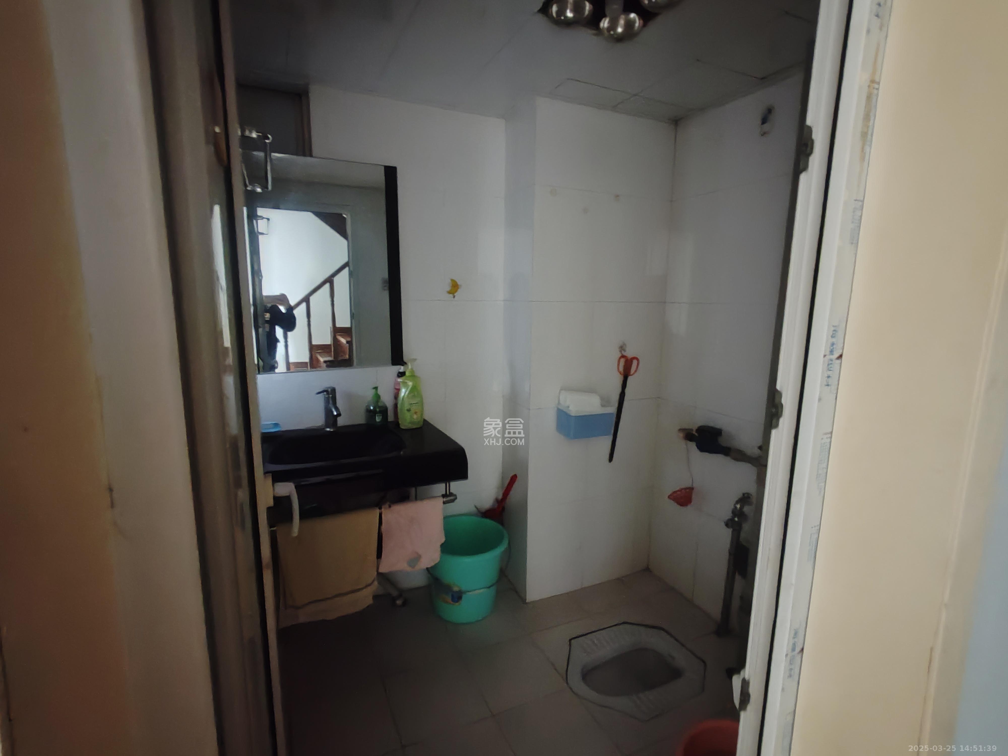 南国嘉苑 4室2厅2卫 3000.0元/月 南国嘉苑 4室2厅2卫 3000.0元/月室内图