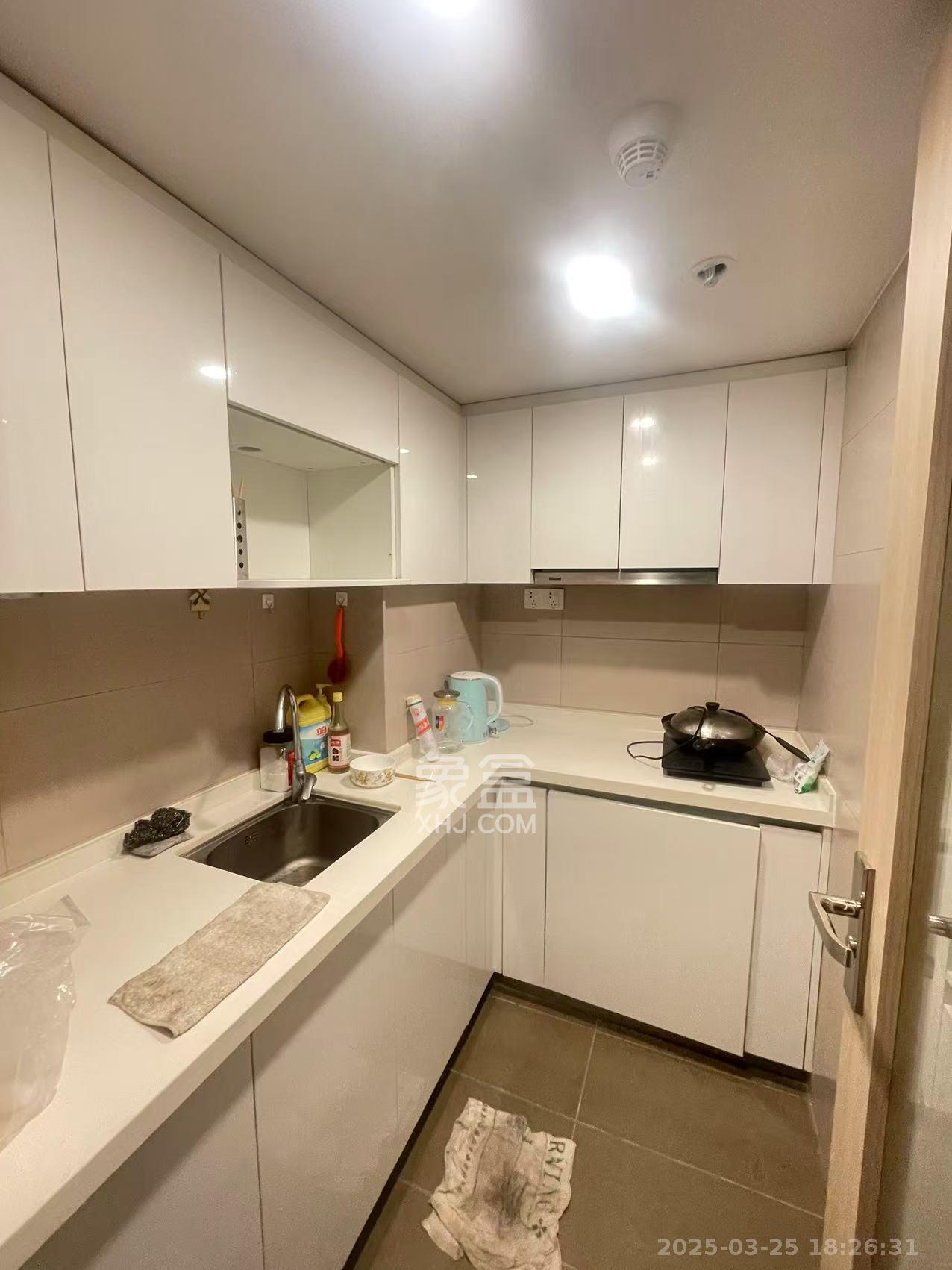 时代年华  3室2厅2卫    2000.0元/月 时代年华  3室2厅2卫    2000.0元/月室内图