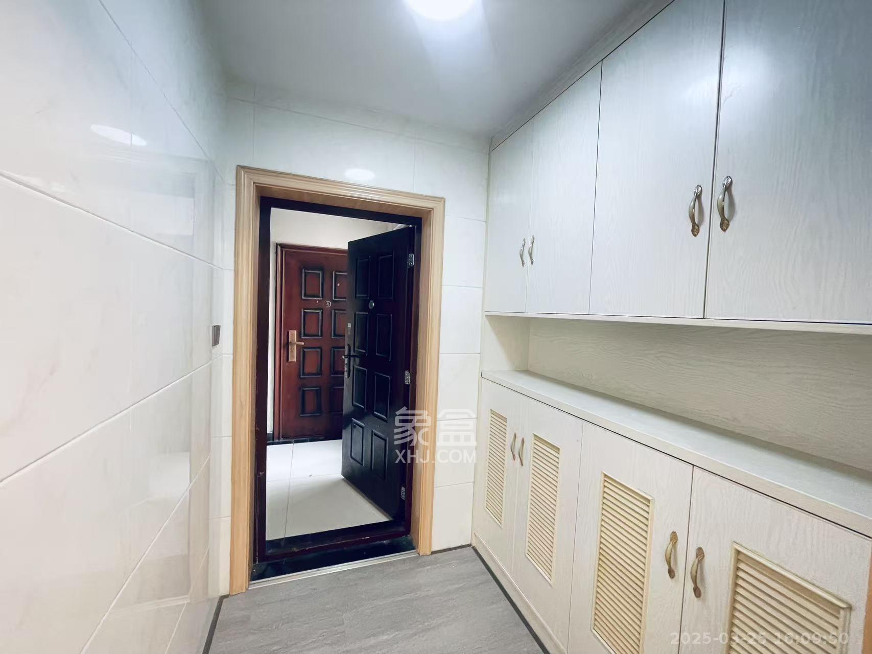 君逸华庭 3室2厅2卫 54.8万 君逸华庭 3室2厅2卫 54.8万室内图