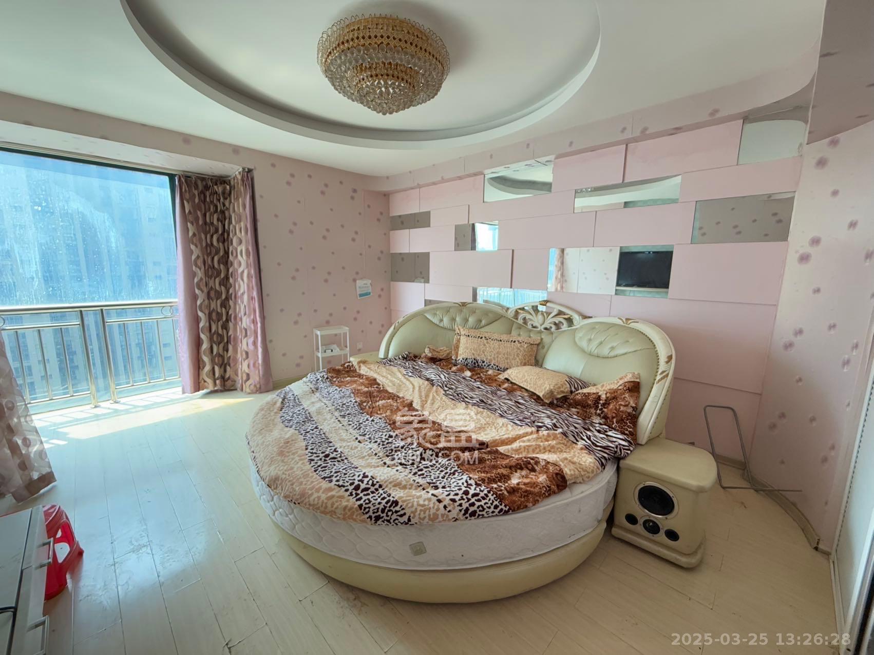 华盛新外滩 4室2厅2卫 3800.0元/月 华盛新外滩 4室2厅2卫 3800.0元/月室内图