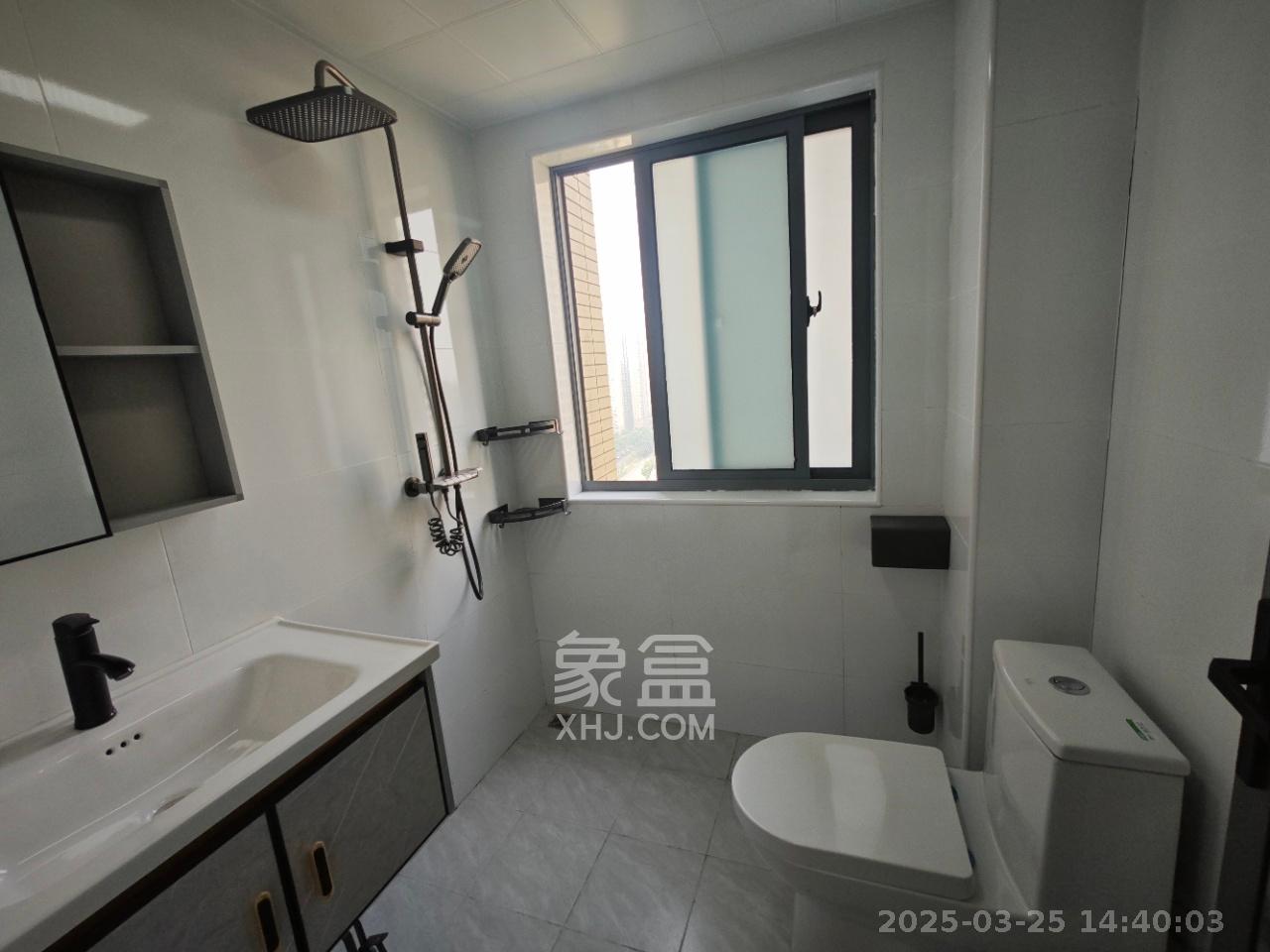 碧桂园南城首府（东宸林海）  3室2厅2卫   2100.00元/月室内图