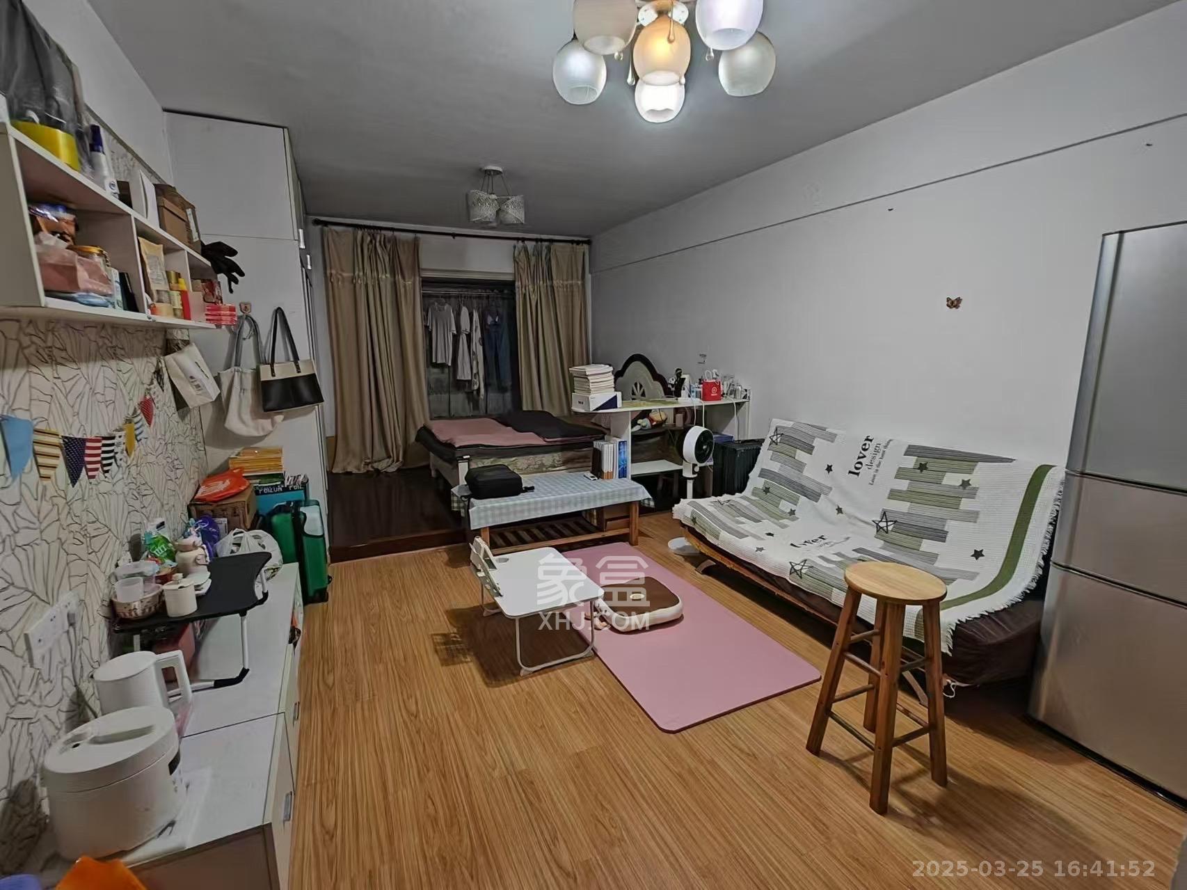 玛依拉山庄  1室1厅1卫   1500.00元/月室内图