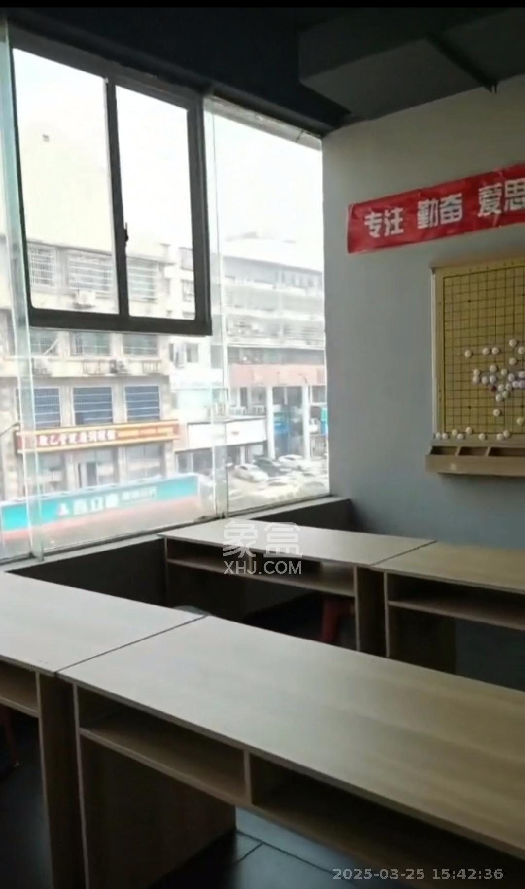 房产交易综合楼 7室0厅2卫 6000.0元/月 房产交易综合楼 7室0厅2卫 6000.0元/月室内图