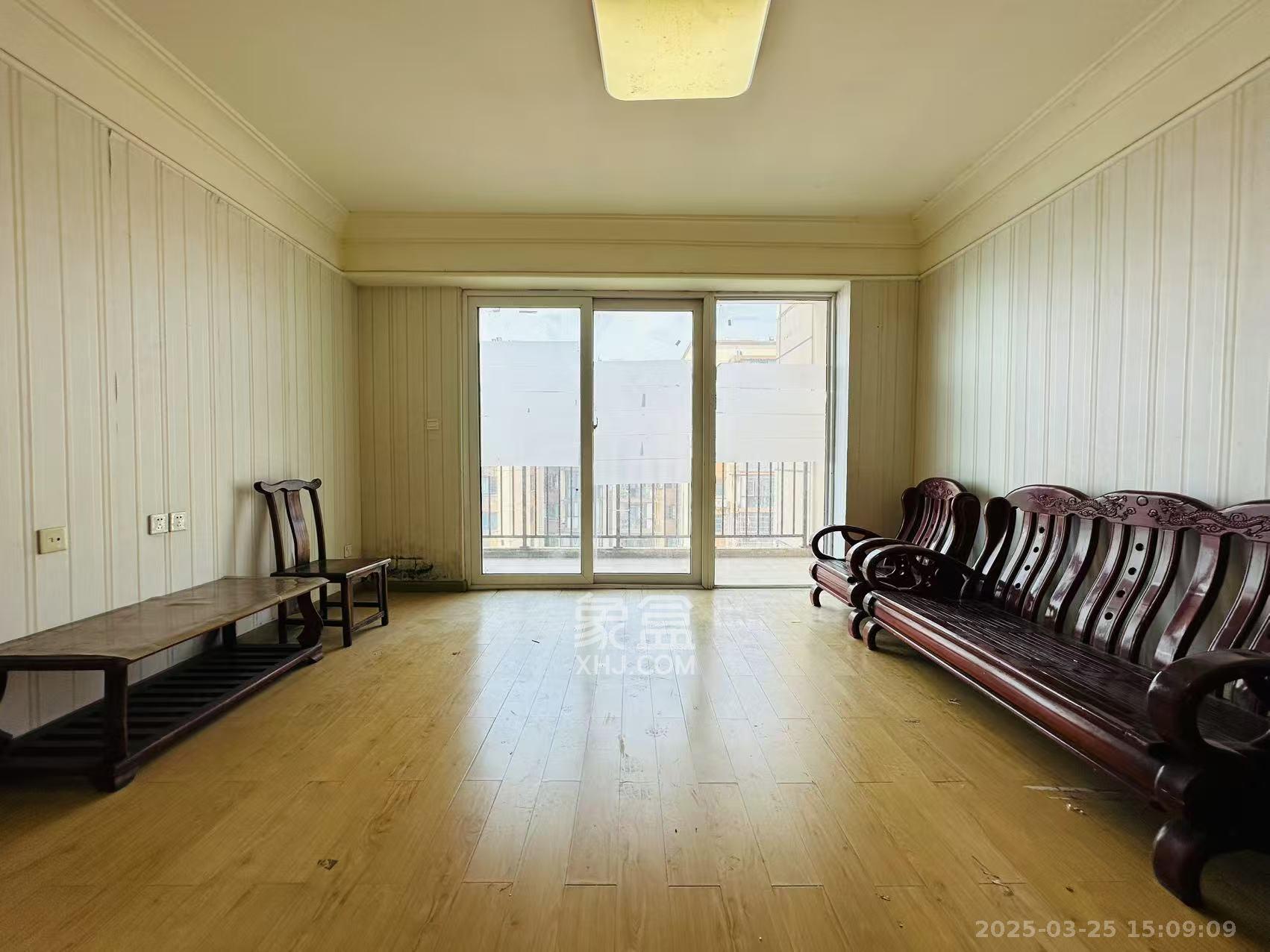 福泽园 3室2厅1卫 2100.0元/月 福泽园 3室2厅1卫 2100.0元/月室内图