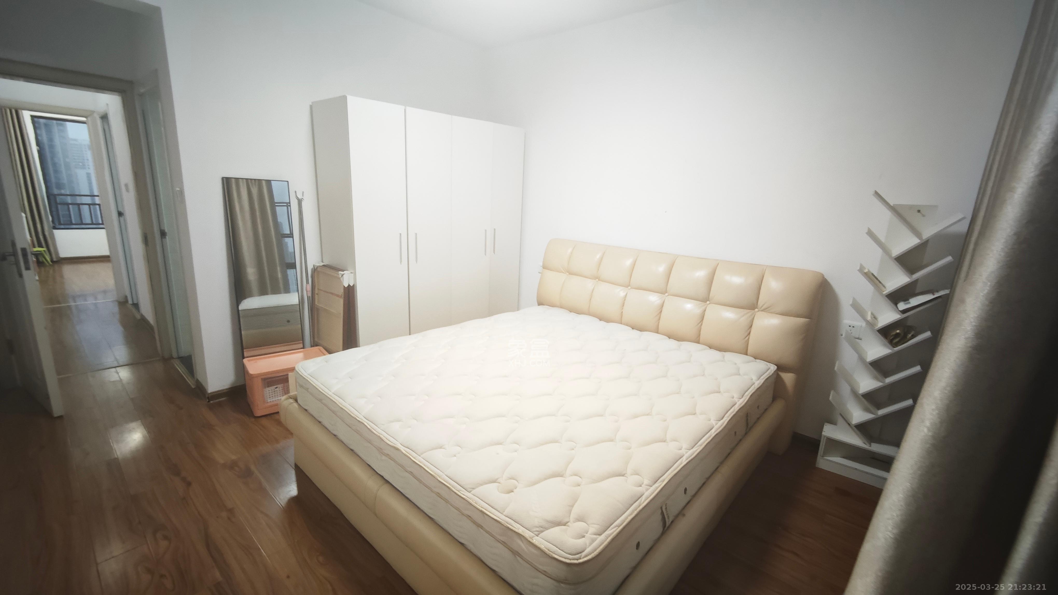 旭辉御府  3室2厅2卫    2300.0元/月室内图